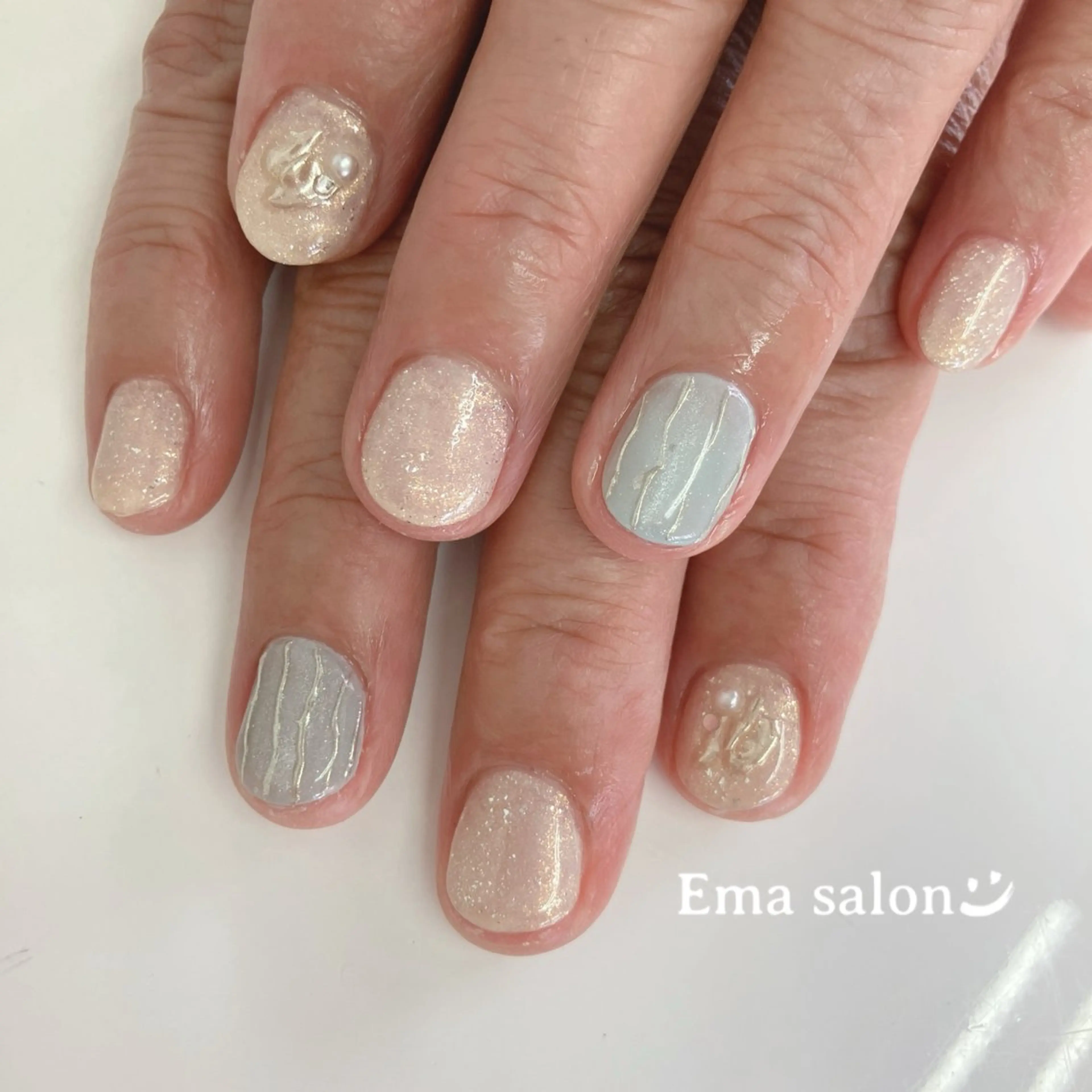 ネイル ニュアンスネイル ハンドネイル Ema salon satomiのネイルデザイン