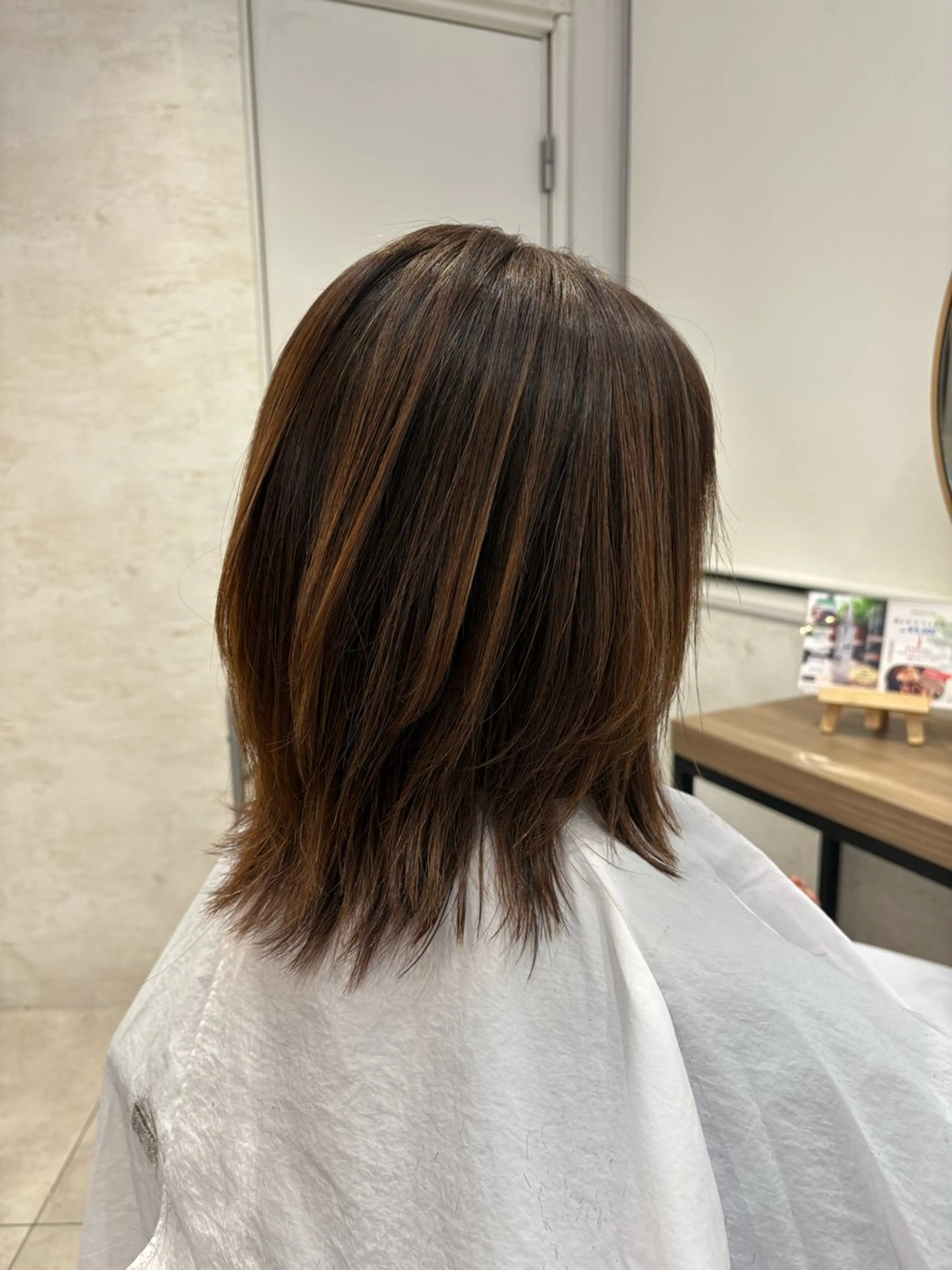 ミディアム ミディアムレイヤー レイヤーカット 🧸艶ブリーチ/深み カラー🌺Noa🌺のヘアスタイル