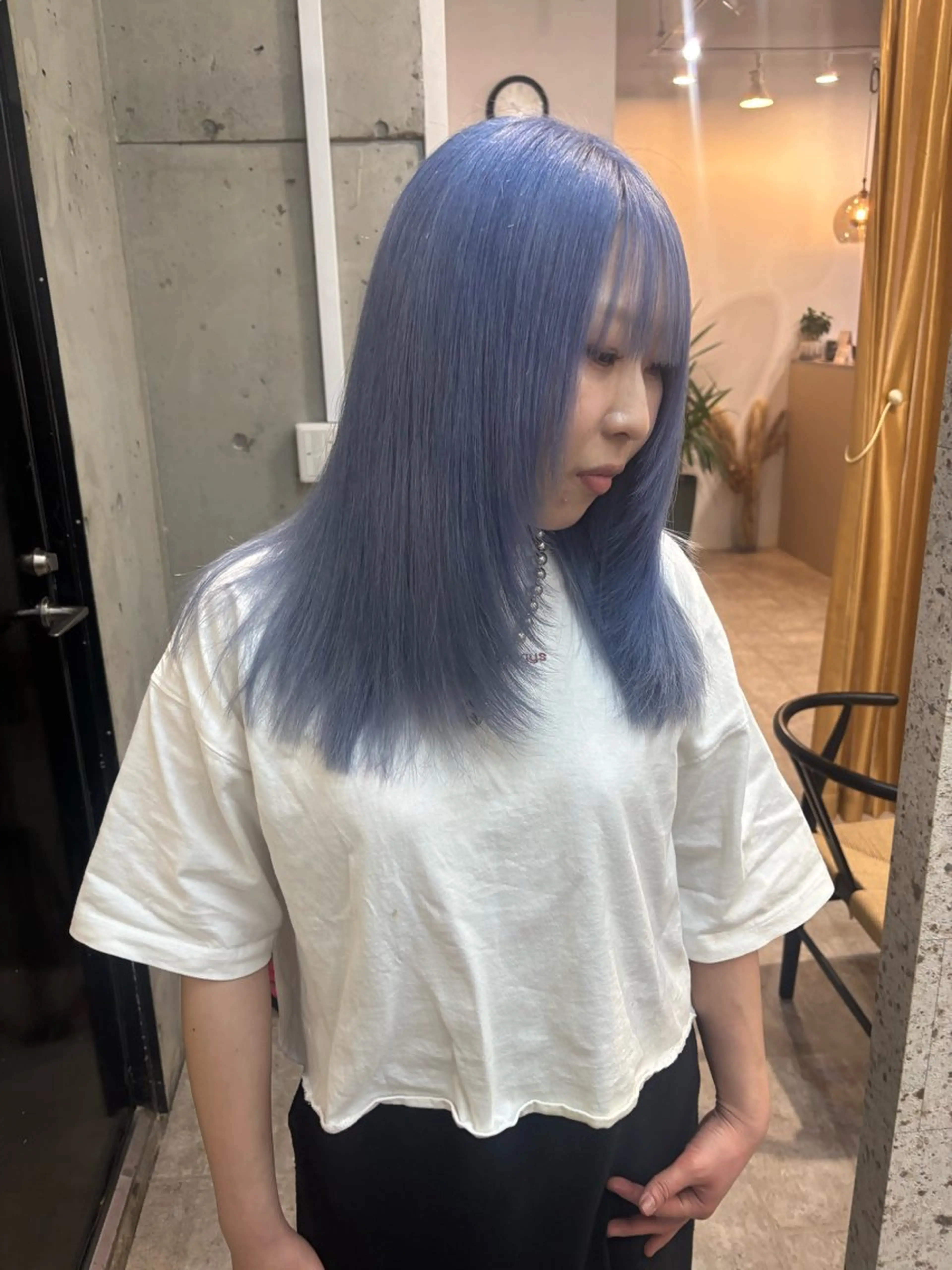 セミロング カラー ブルーカラー ヘアカラー lani hair salon所属・SHOTO ハイトー ン/ブロンドカラーのヘアスタイル