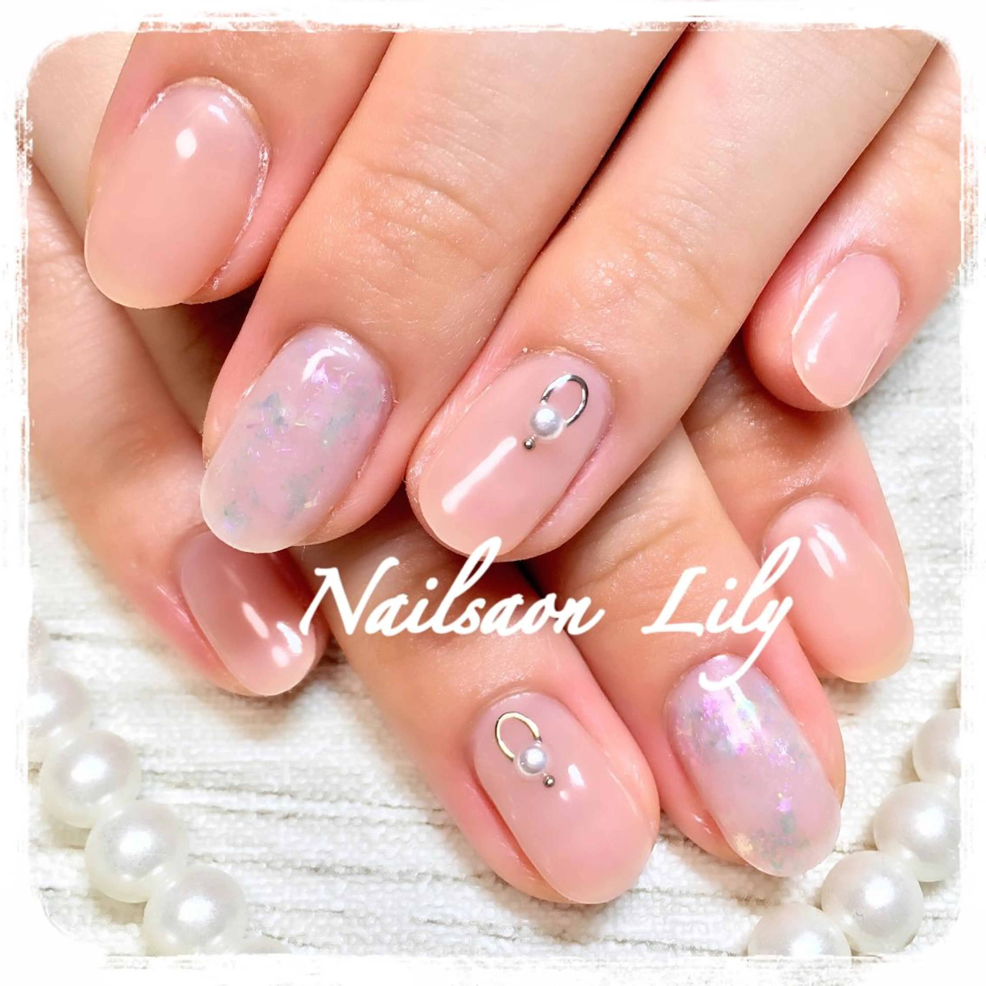 ネイル シンプルネイル ハンドネイル Lily*nail 🌻Mii🌻のネイルデザイン