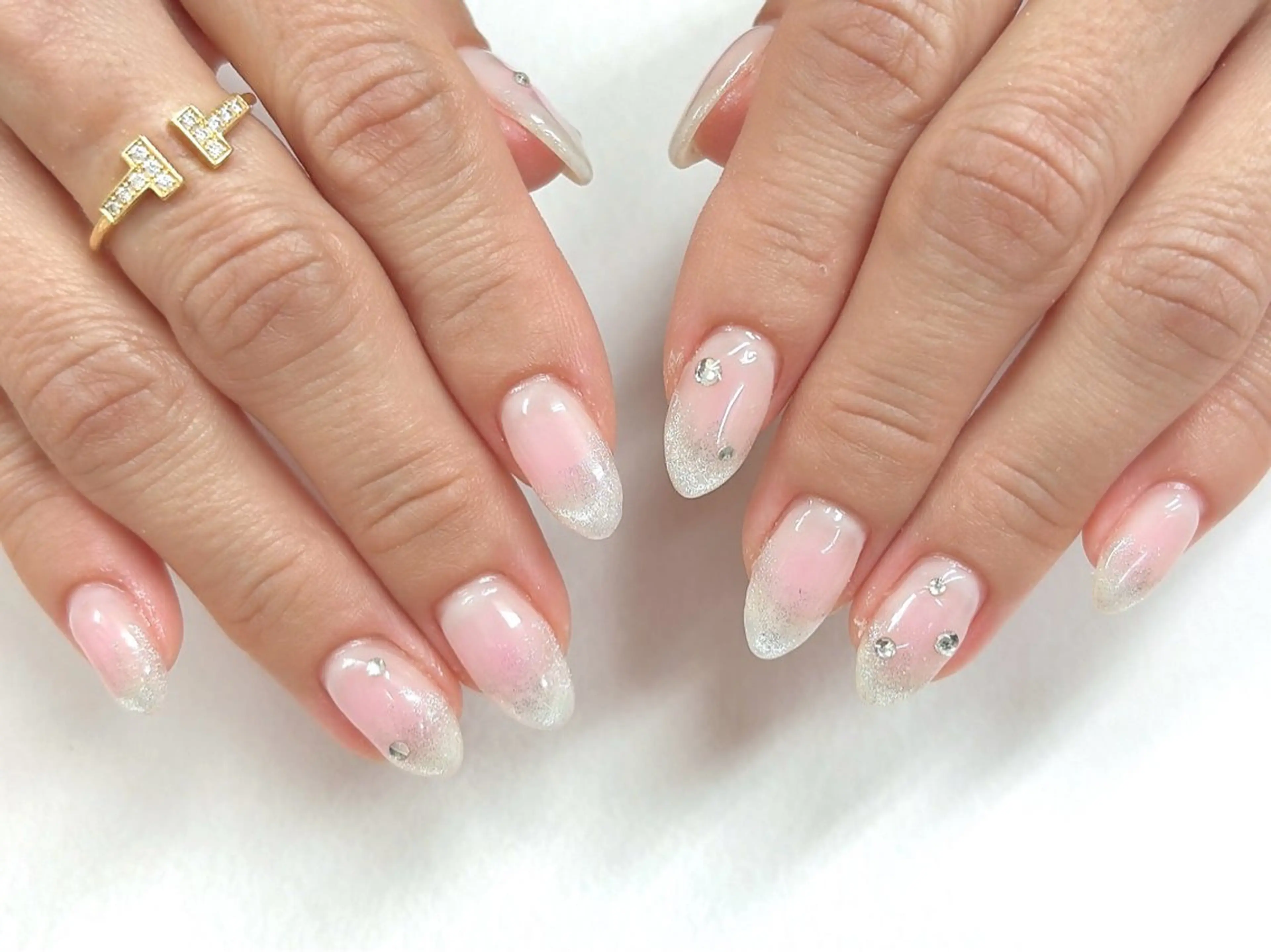 ネイル チークネイル フレンチネイル ワンホンネイル ハンドネイル iku🌷 by 上福岡らんらんのネイルデザイン