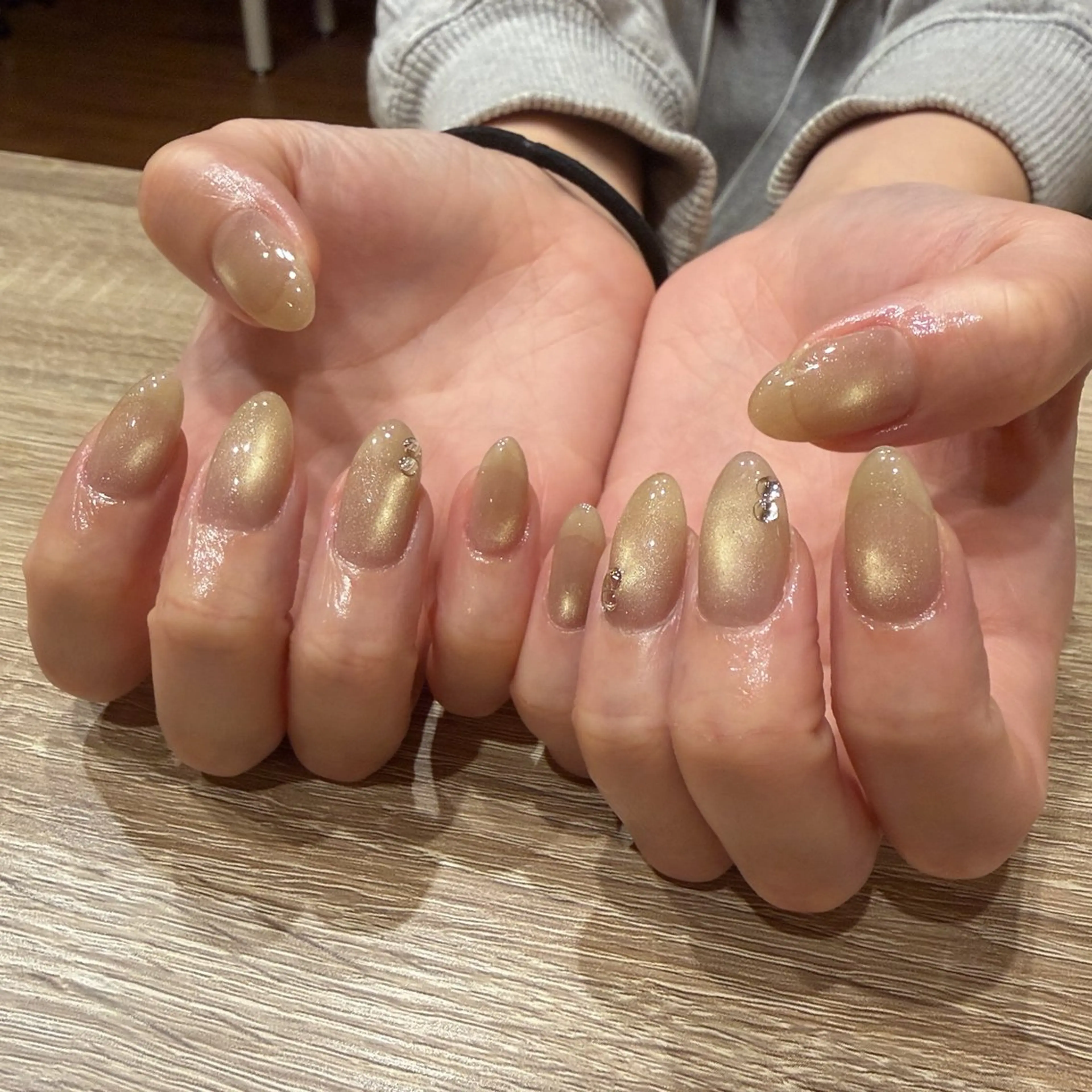 ネイル ストーンネイル ハンドネイル liberté🫧 新小岩のネイルデザイン