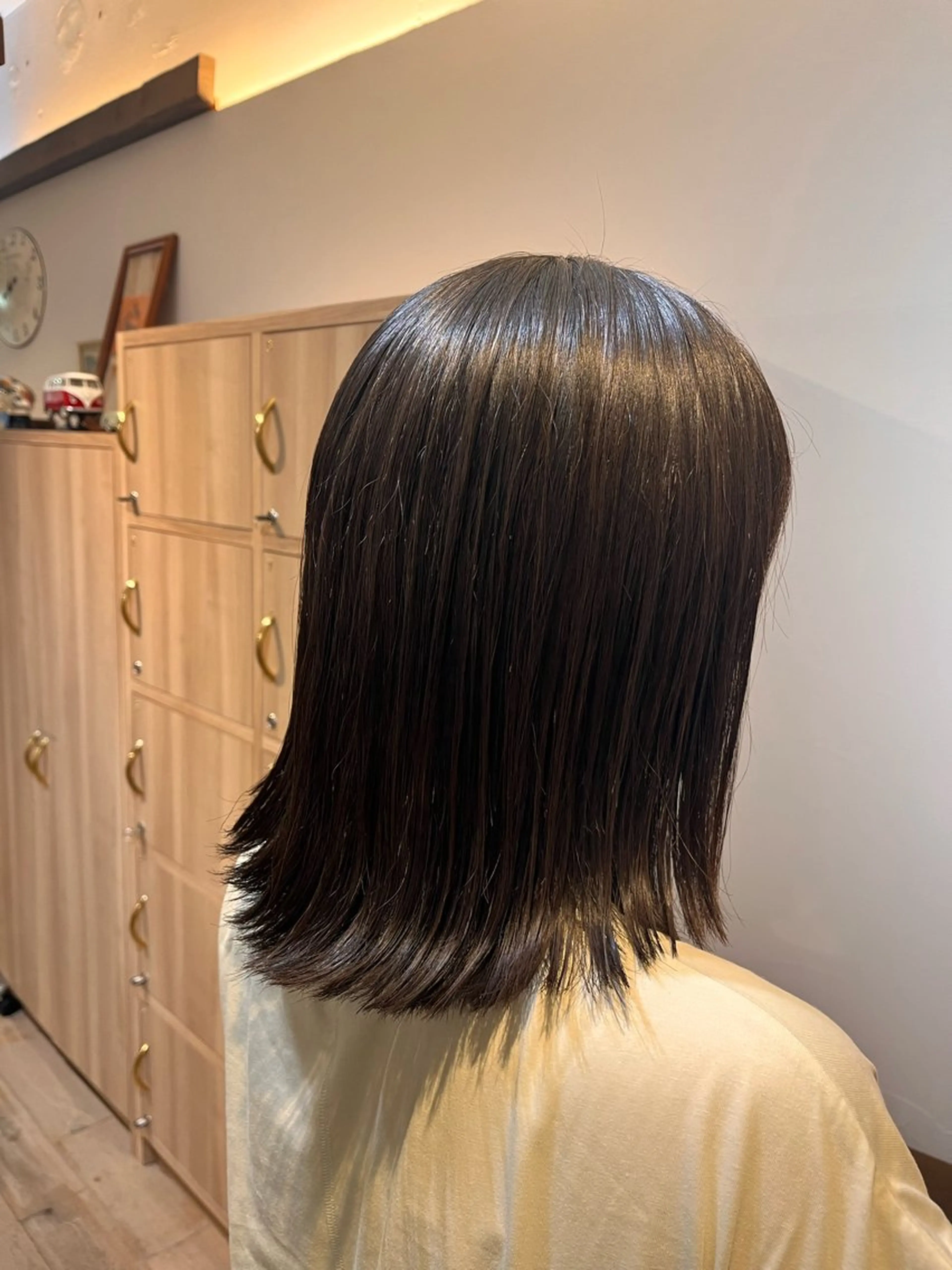 ミディアム ボブ 外ハネヘア カット 臺 佳連のヘアスタイル