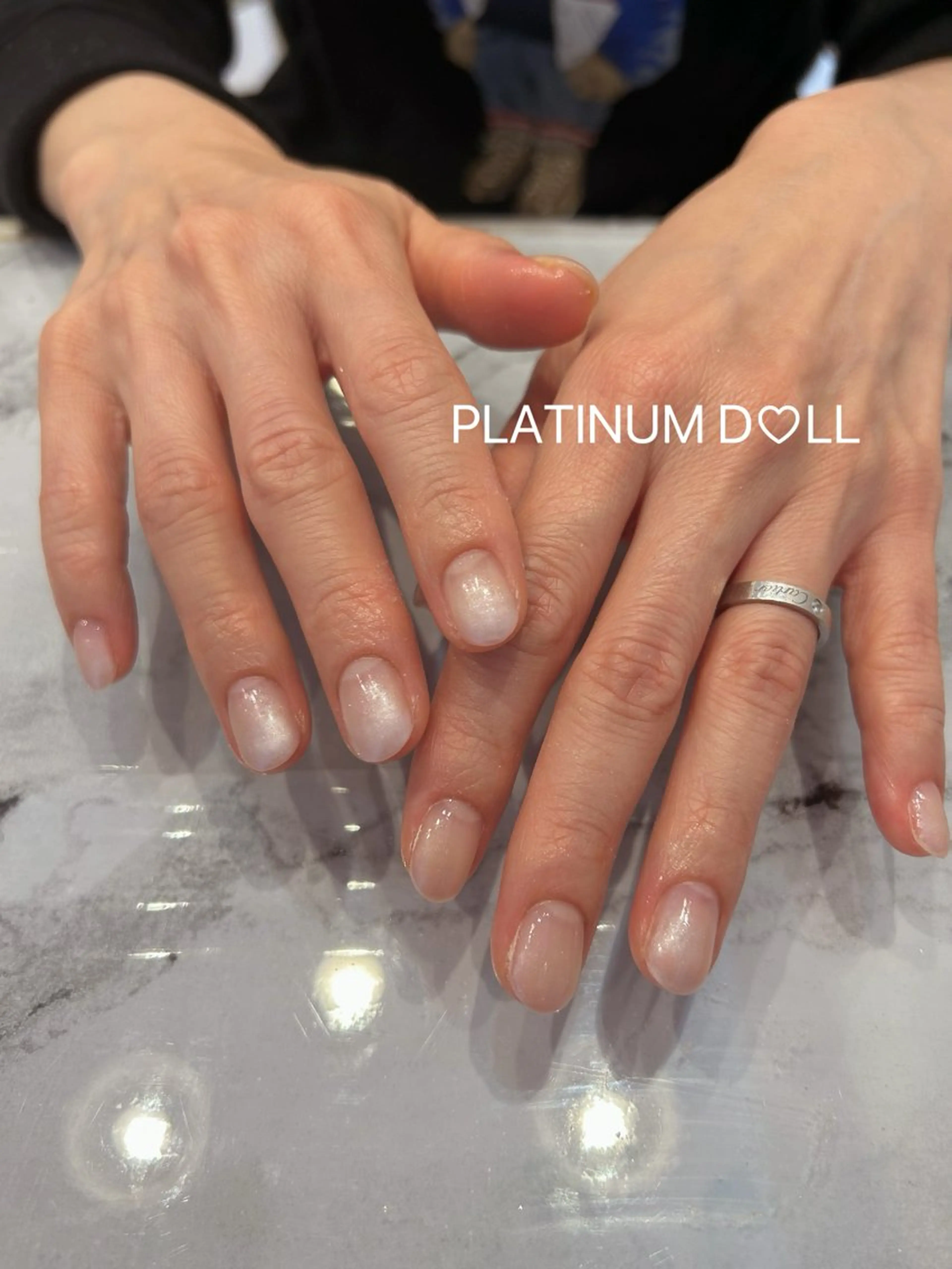 ネイル グラデーション ラメ(グリッター) オフィスネイル ワンカラーネイル シンプルネイル 🎀大人nail /NOISMはな🎀のネイルデザイン