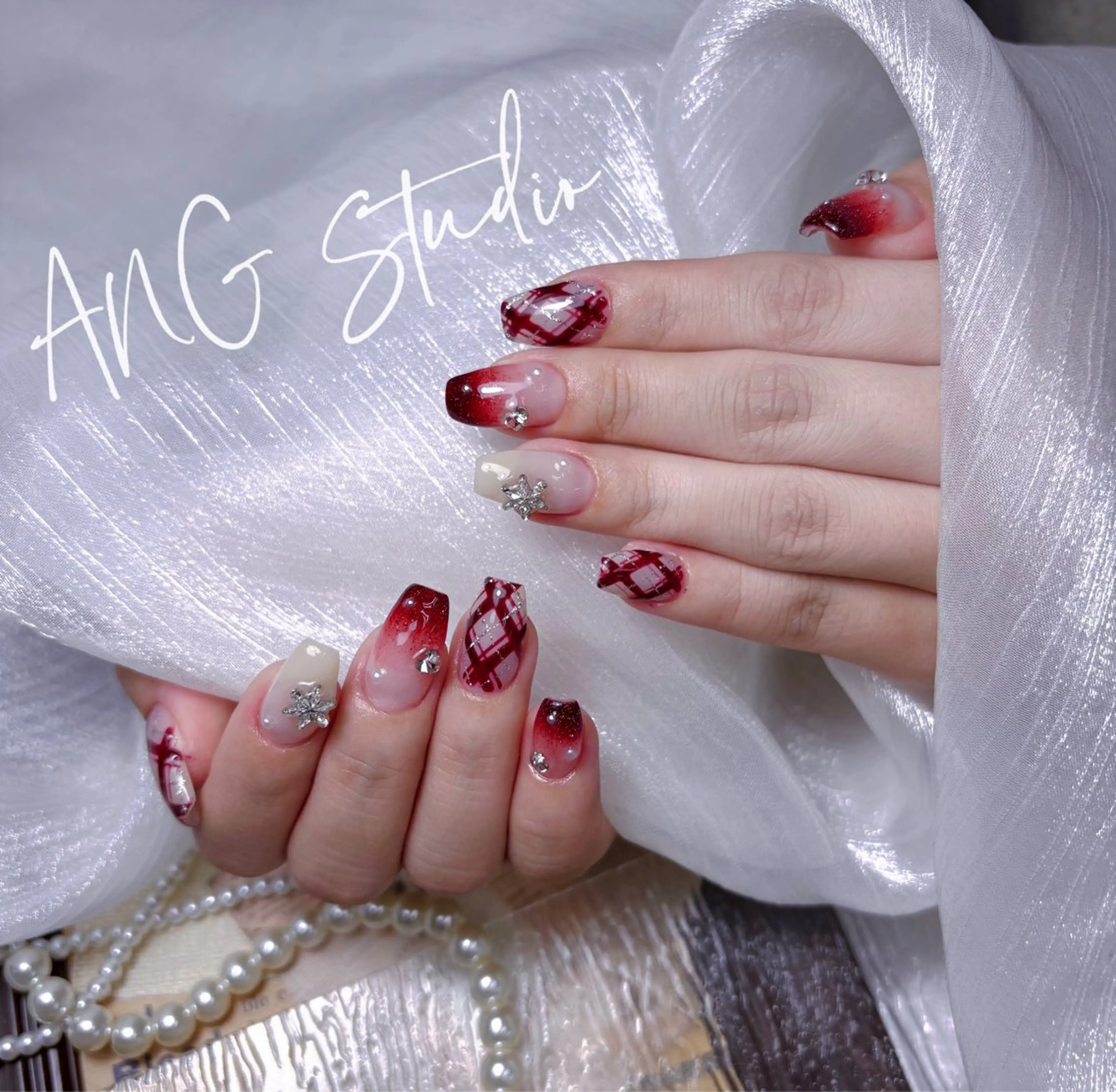ネイル ハンドネイル ハンドケア ANG Studioのネイルデザイン