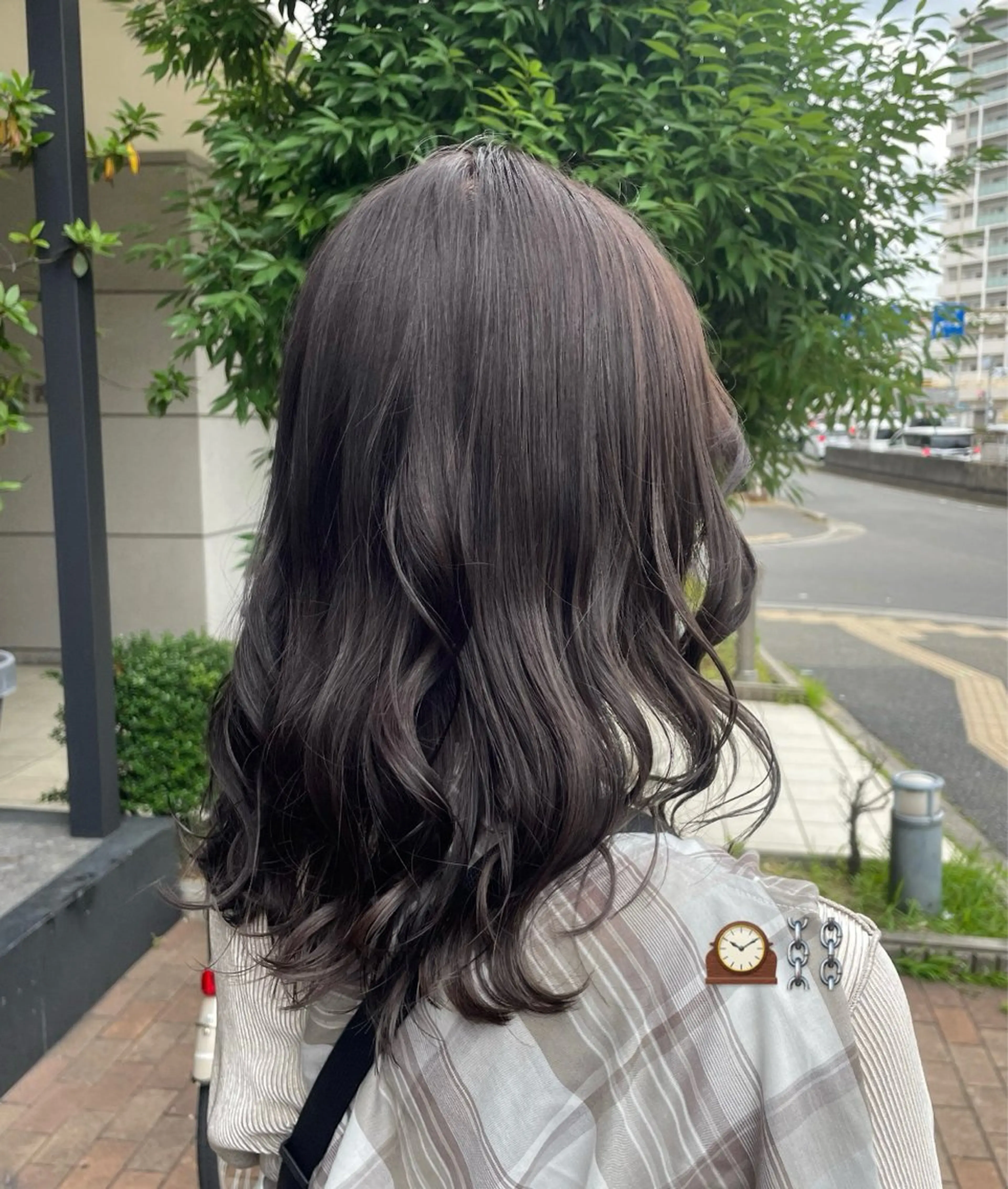 セミロング ハイトーン/透明感 カラー/下出有沙のヘアスタイル