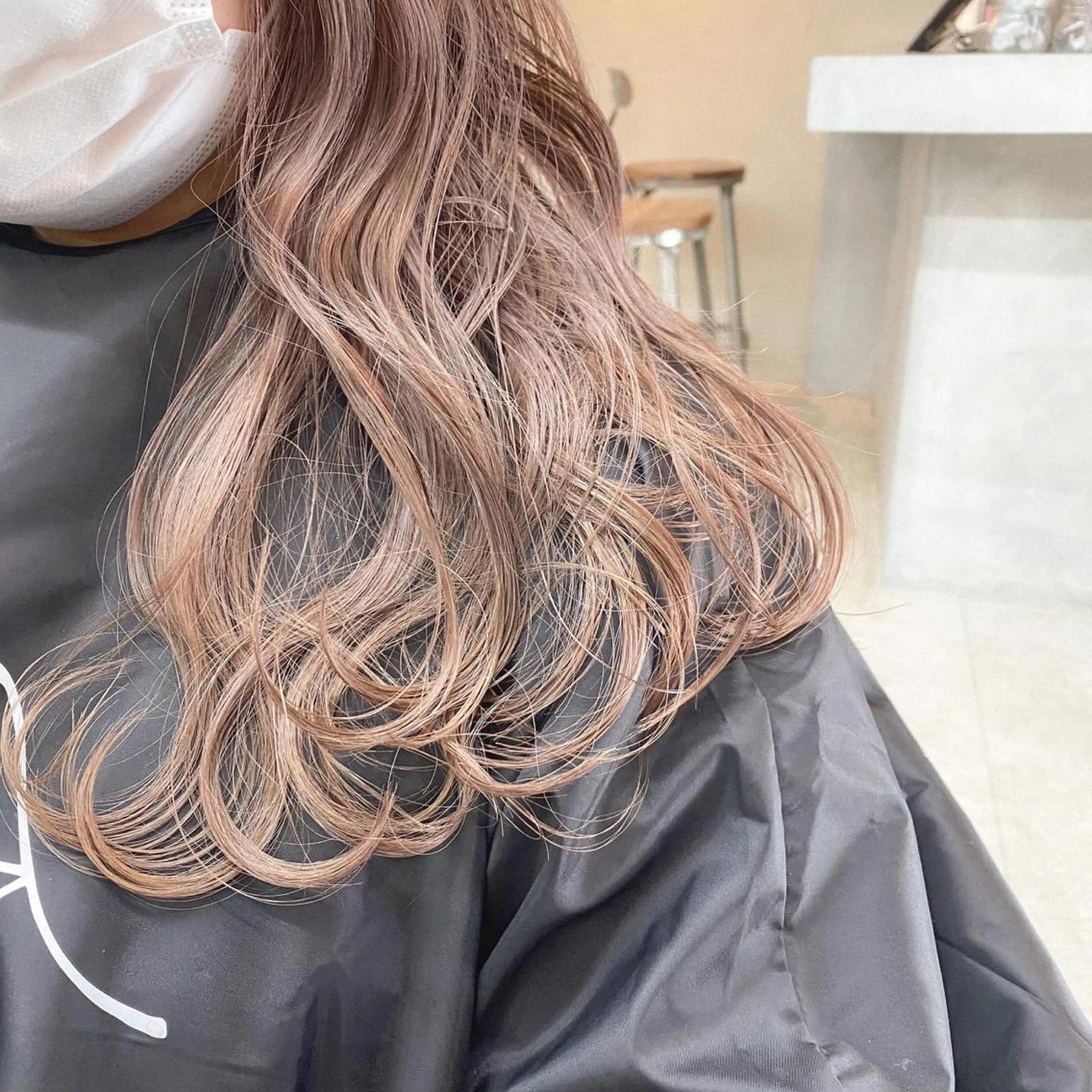 ロング カラー ベージュカラー ミルクティーベージュ Ameri/髪質改善 /韓国ヘア🇰🇷のヘアスタイル