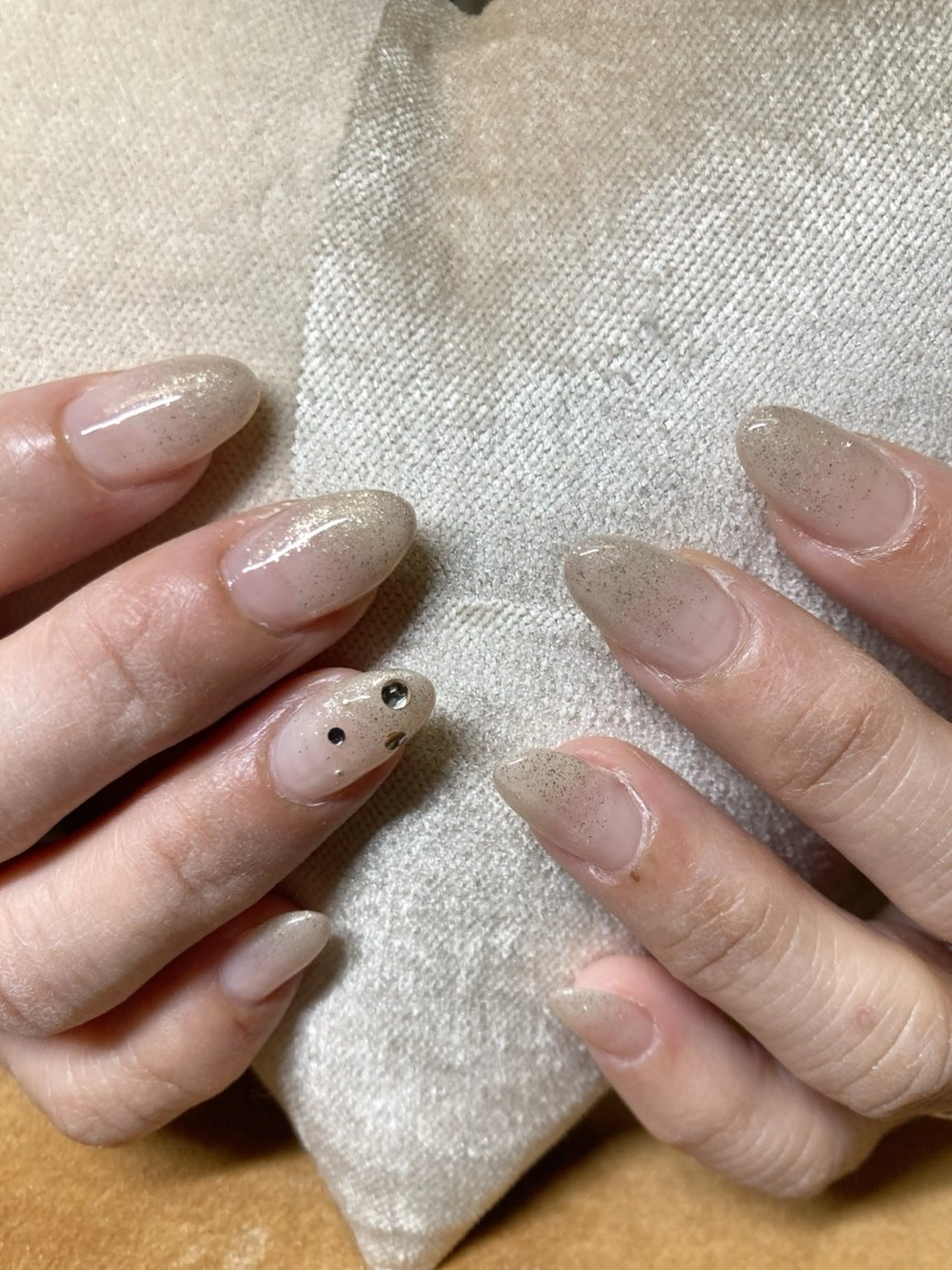 ネイル ECLAT エクラ所属・寺山 千鶴のネイルデザイン