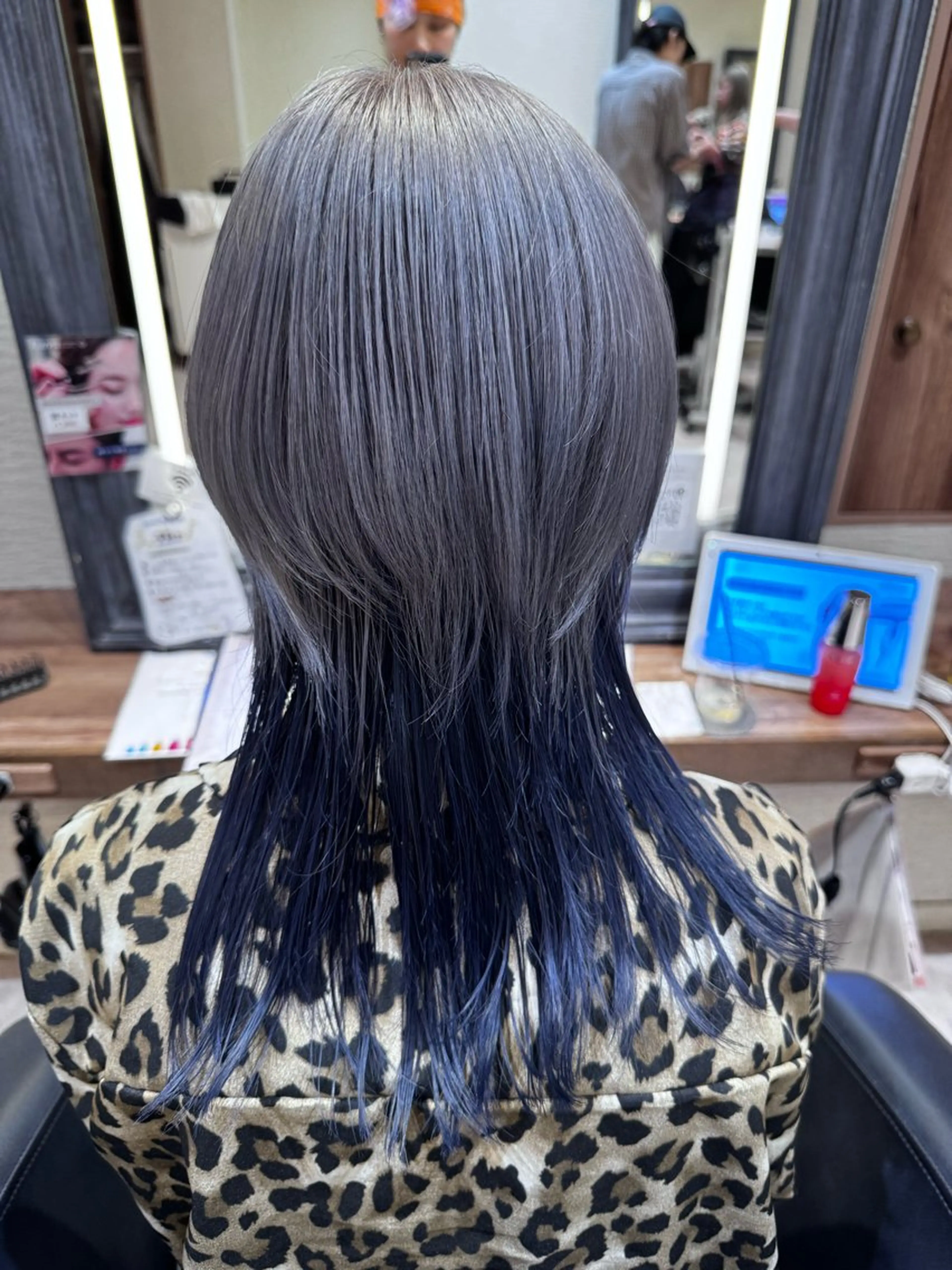 セミロング ウルフカット カット ヘアカラー 🐺ウルフ× ハイトーン🐺MOEのヘアスタイル