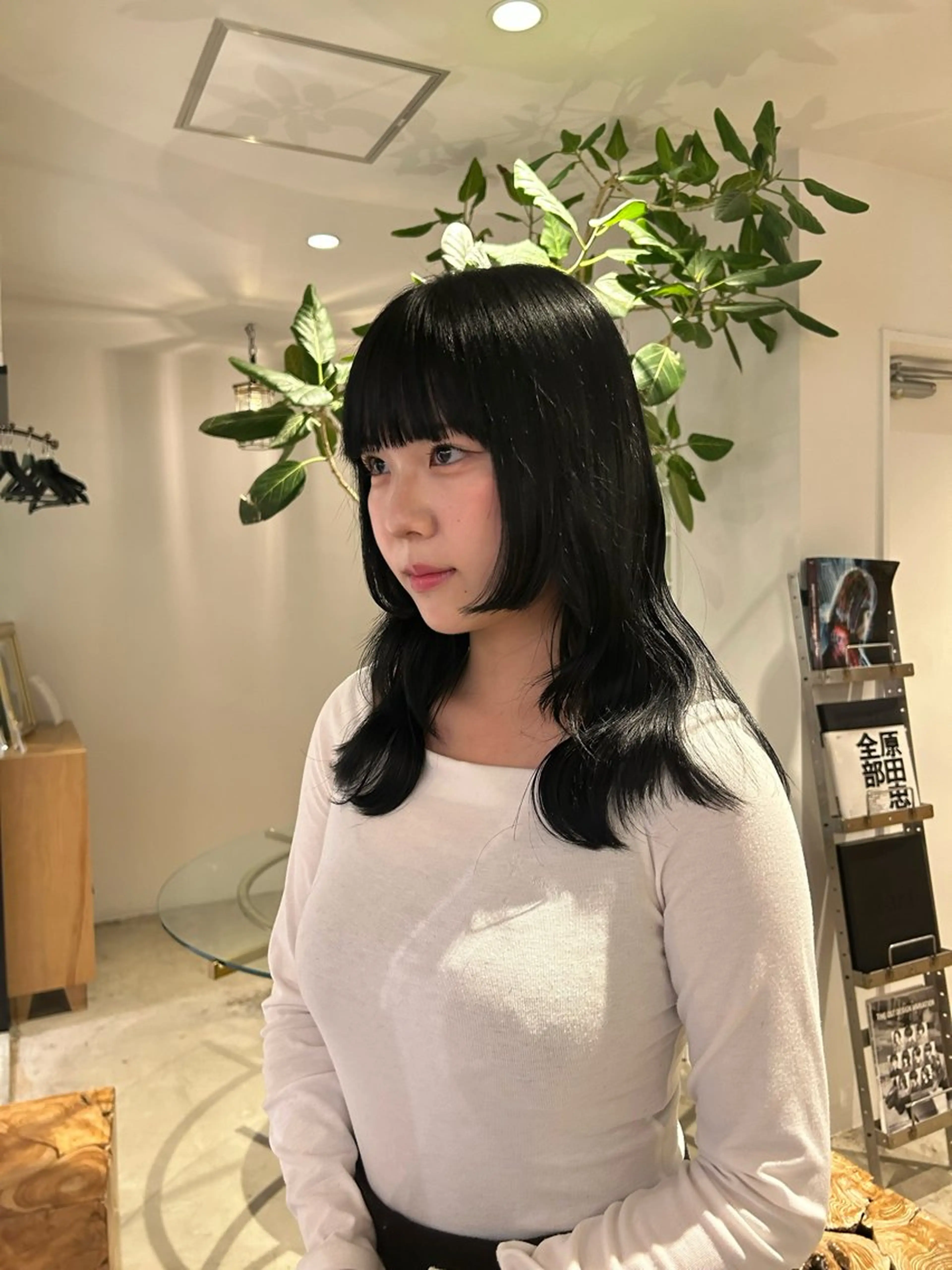 セミロング 姫カット EIGHT mana 海外グレージュ🥥のヘアスタイル