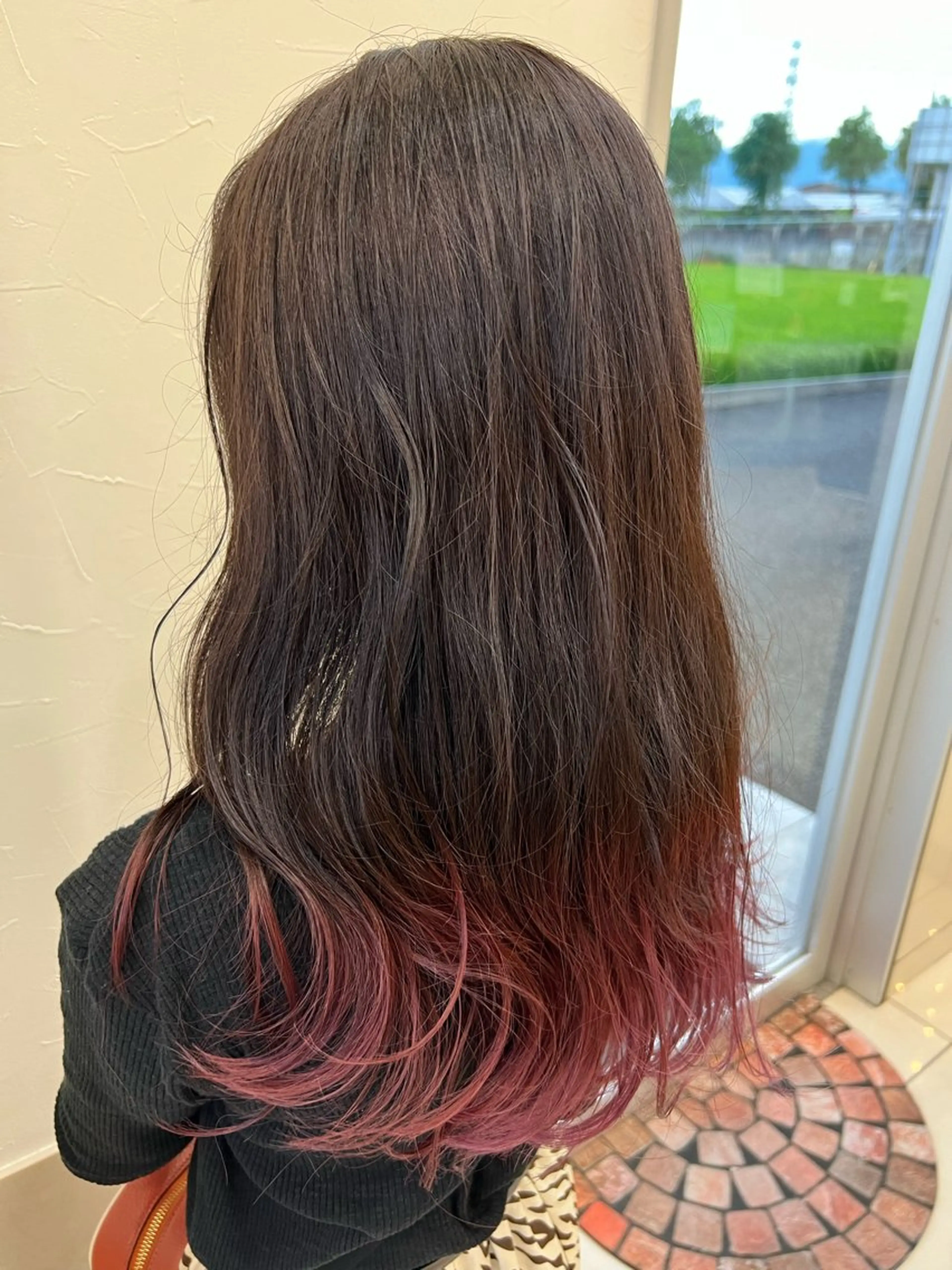 ロング カラー グラデーションカラー レッドカラー カット ヘアカラー トリートメント Oops旧TABOO 早野太郎のヘアスタイル