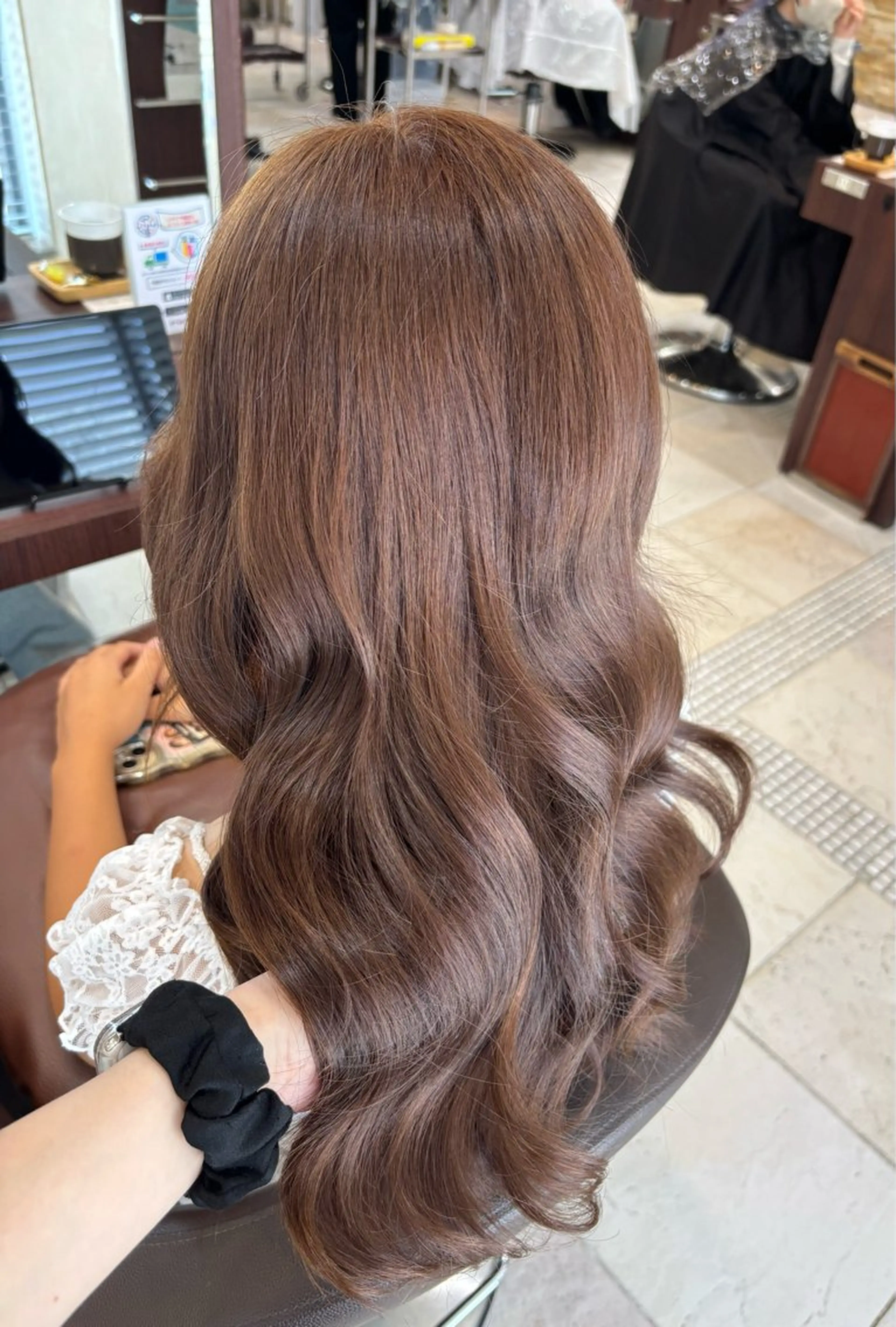 セミロング ヘアカラー 藤平 いぶきのヘアスタイル