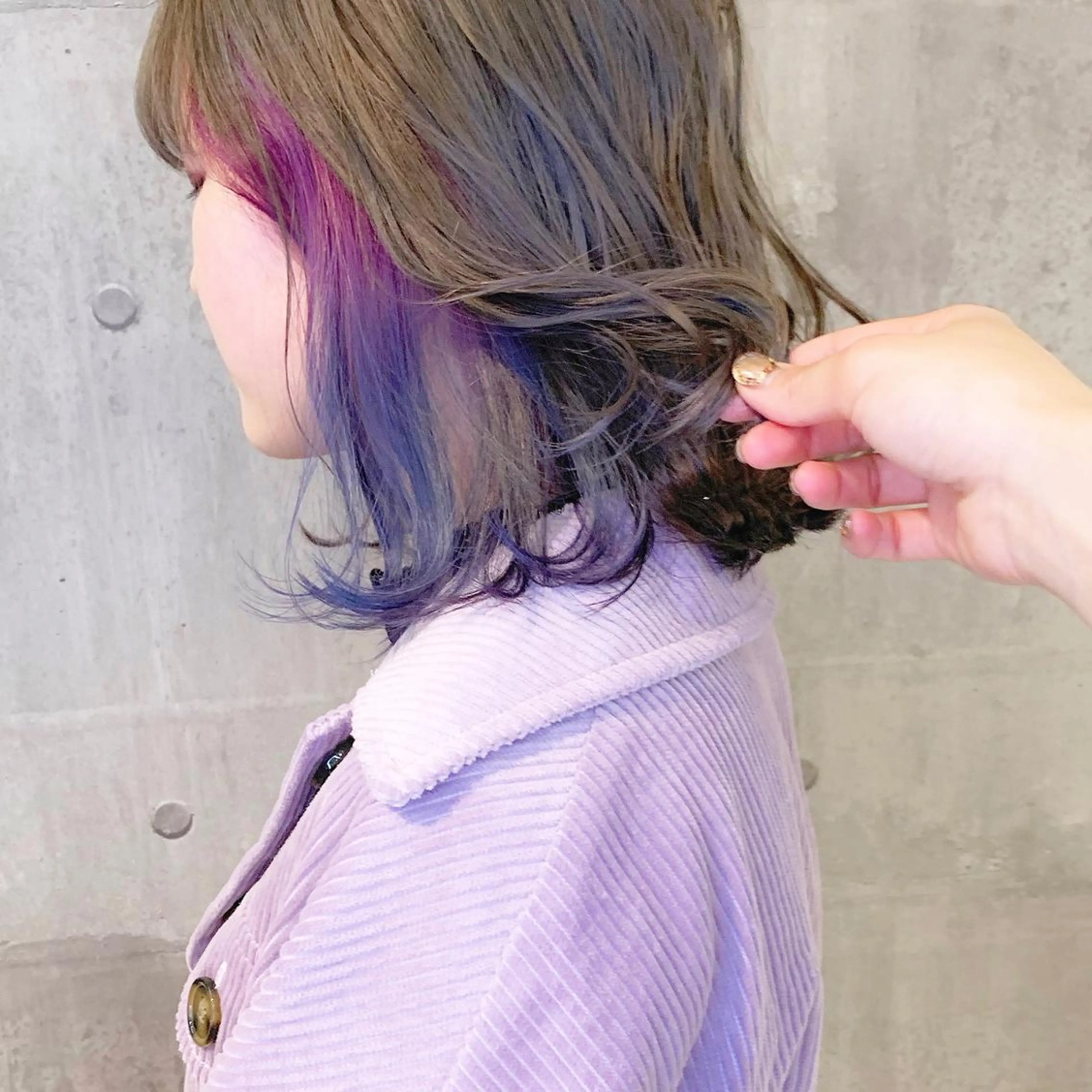 ミディアム カラー グラデーションカラー パープルカラー ﾊｲﾄｰﾝ/ｼｮｰﾄ 村上淳乃🐥のヘアスタイル