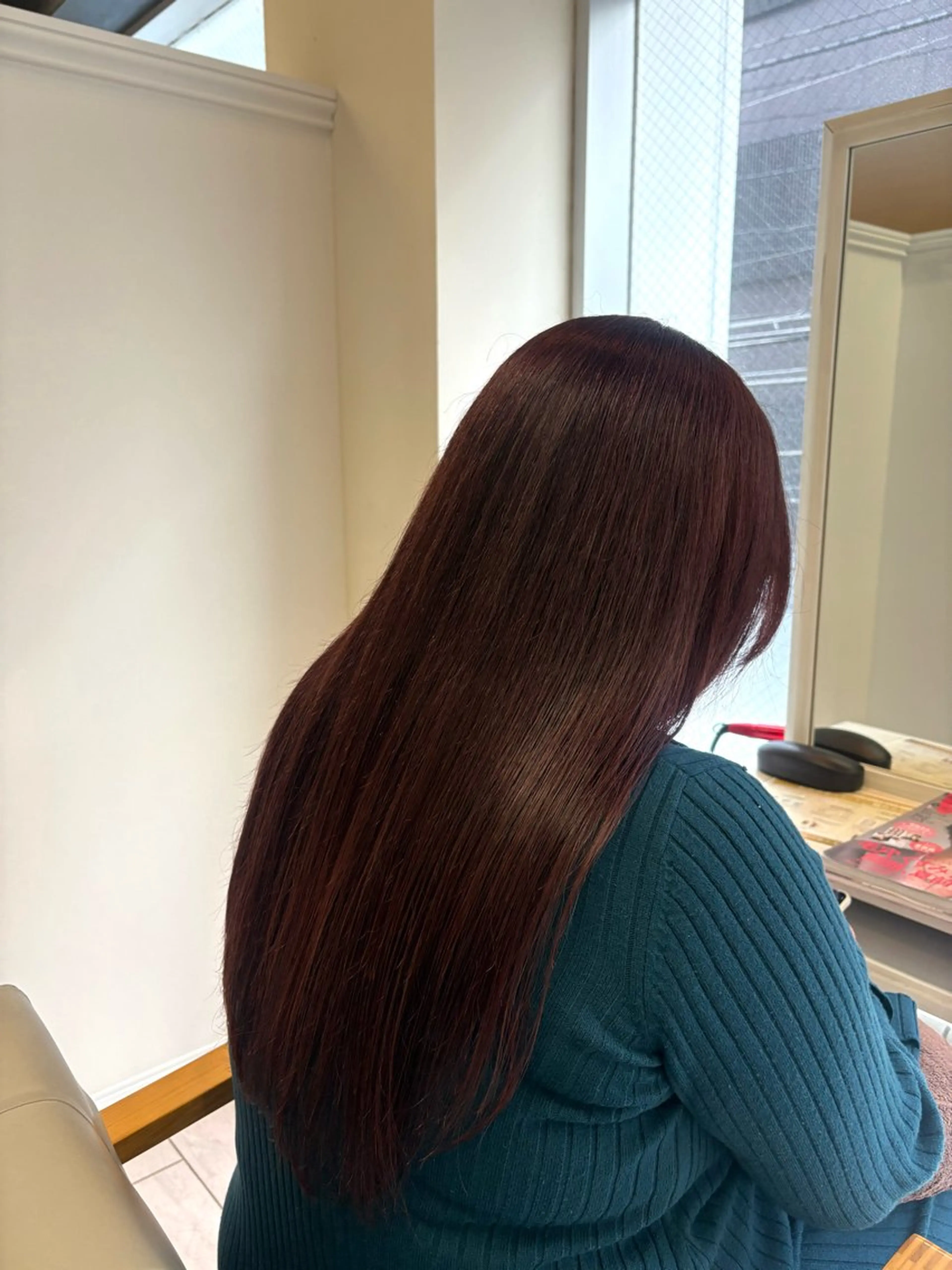 カラー アベ ミスズのヘアスタイル