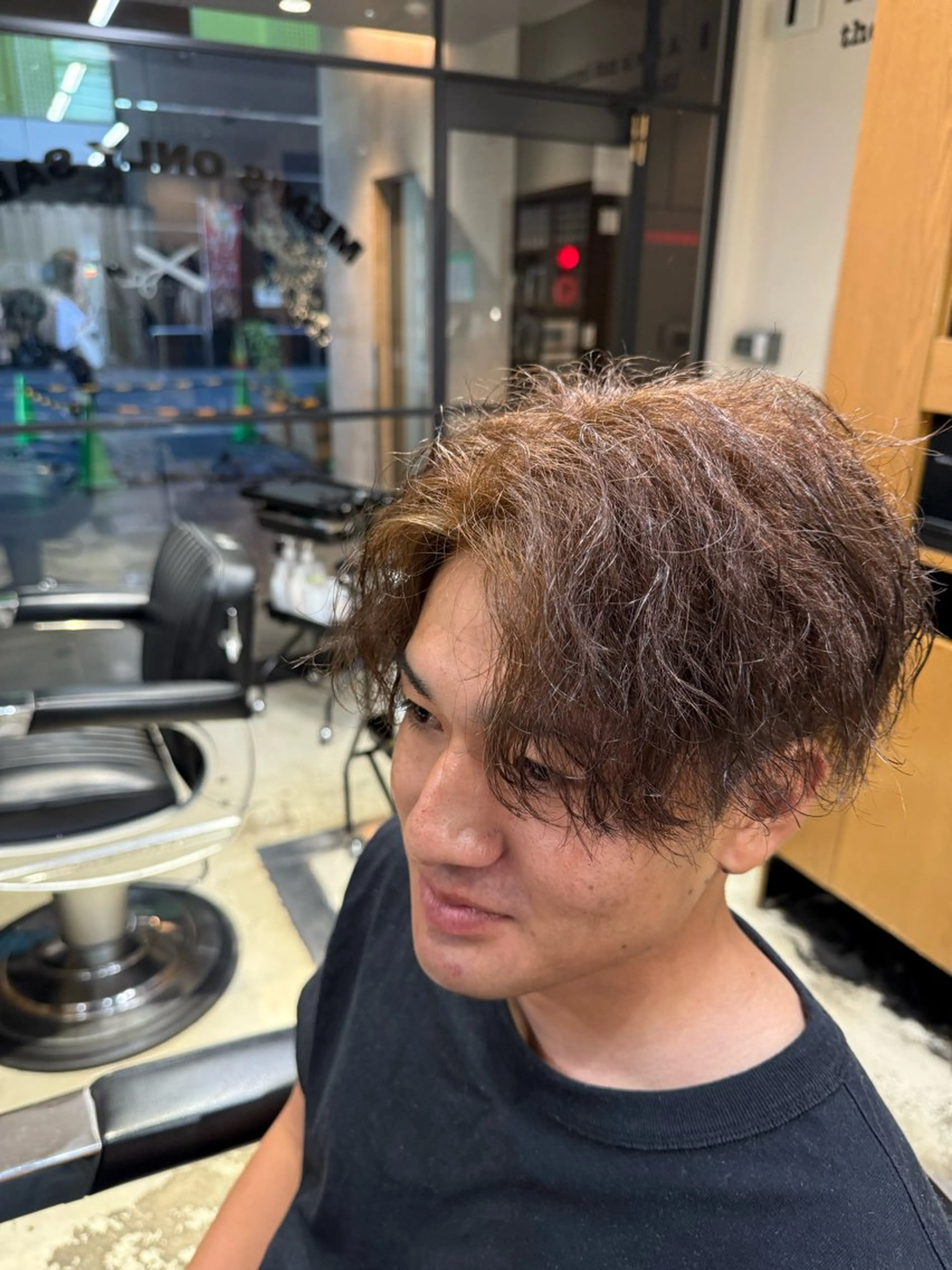 ミディアム パーマ メンズ ミディアムパーマ メンズパーマ スパイラルパーマ カット パーマ メンズカット、パーマ 特化美容師🌀/高田の眉毛・アイブロウイメージ