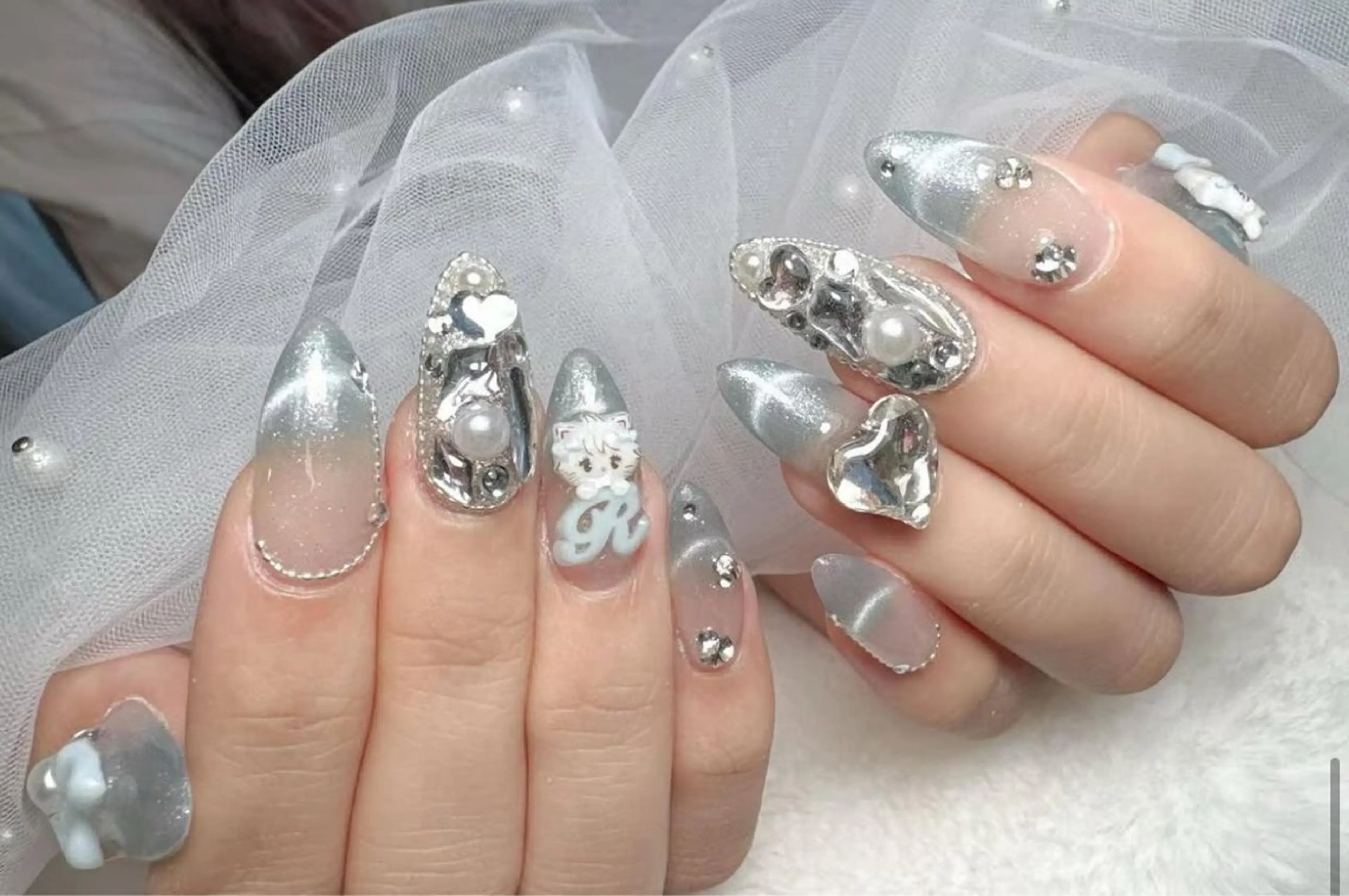 ネイル アートネイル フラワーネイル フレンチネイル ジェルネイル グラデーション ハンドネイル Ryu Nail NekoChanのネイルデザイン