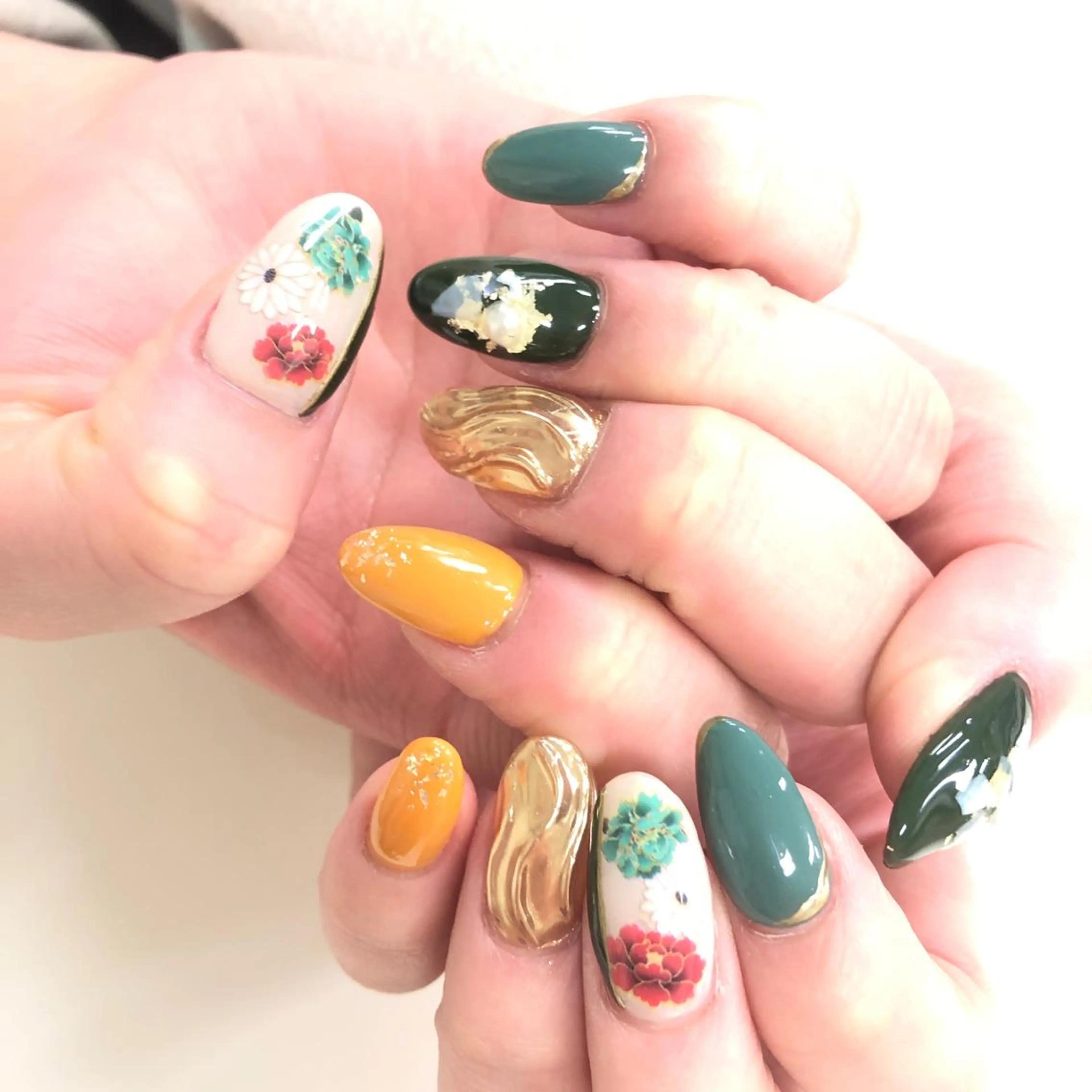 ネイル ユリシスネイル 担当近藤のネイルデザイン