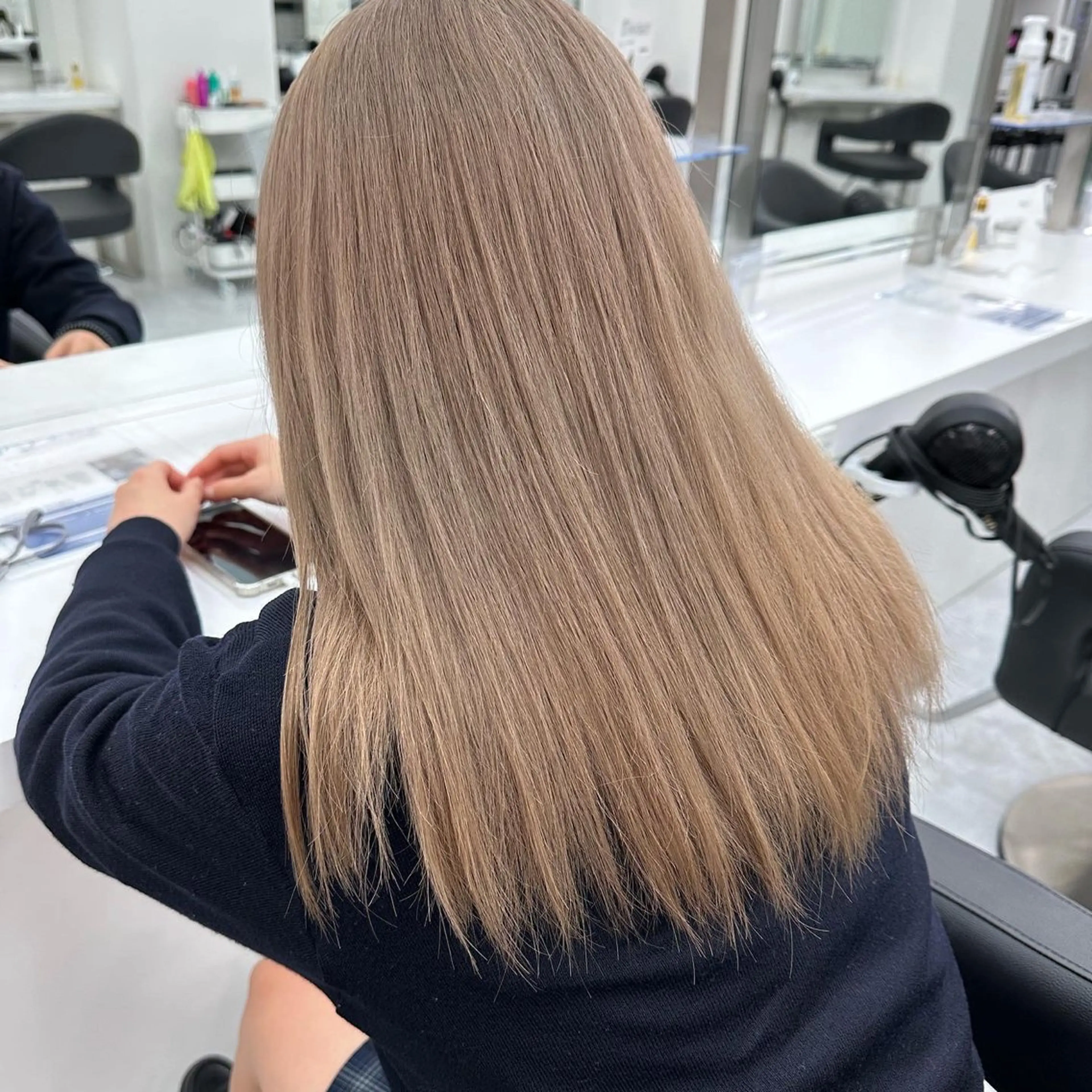 セミロング カラー ヘアカラー トリートメント ヘッドスパ ヘアセット レイヤーダブルカラー KYON店長のヘアスタイル