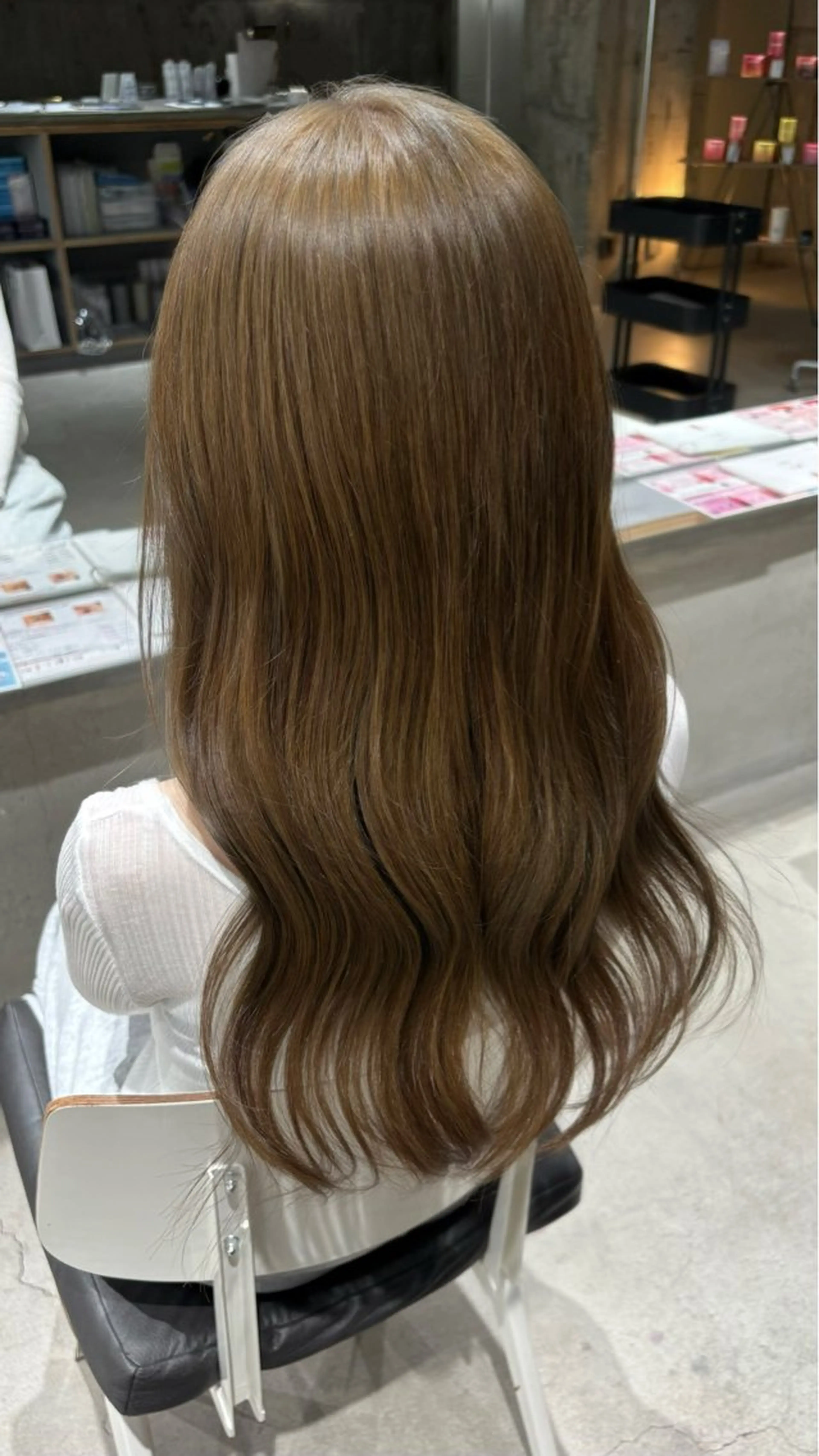 カラー ベージュカラー オリーブベージュ ヘアカラー 安藤 まりのヘアスタイル