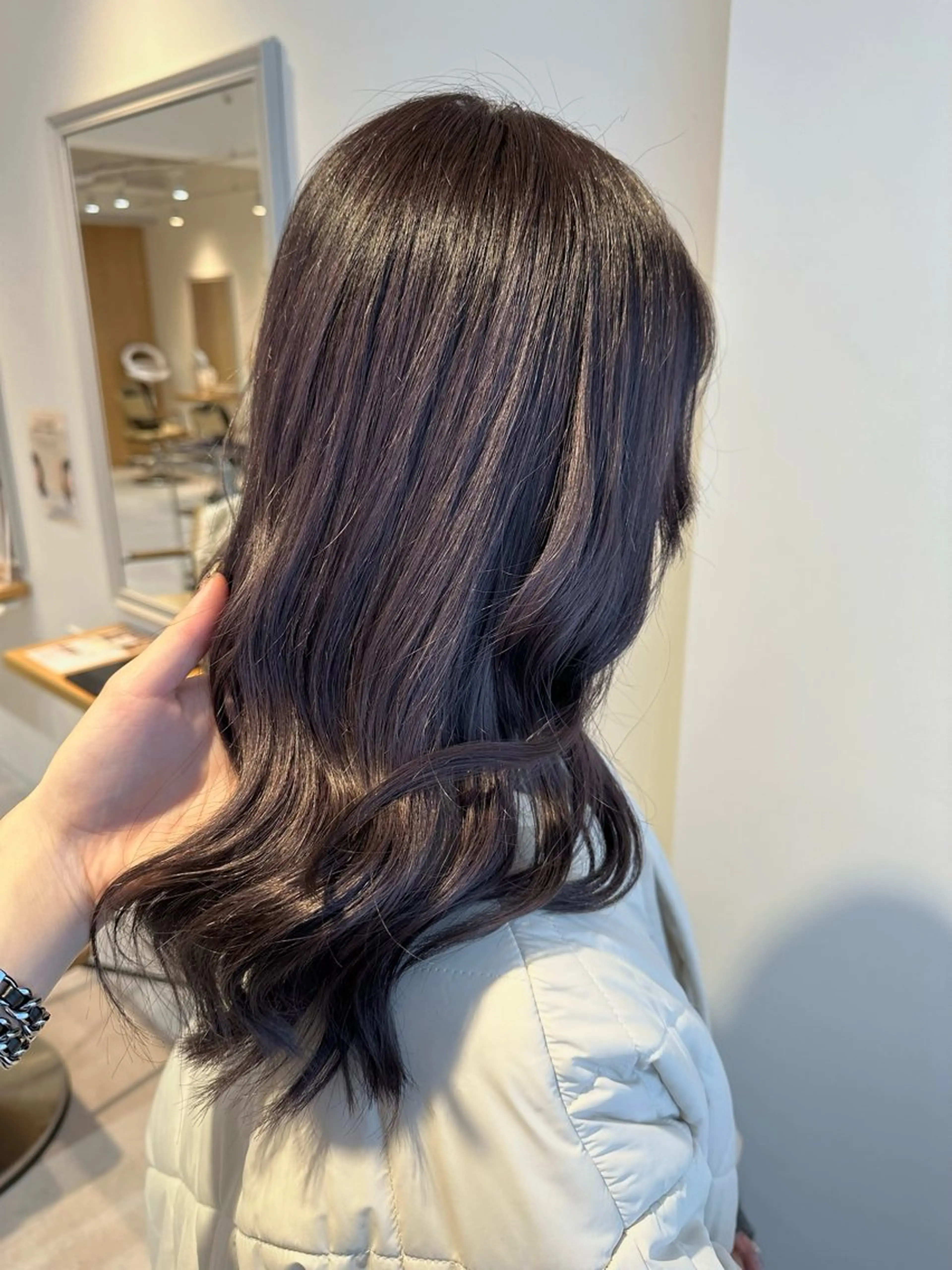 ロング カラー グレージュ ラベンダーカラー ラベンダーグレージュ ラベンダーグレー 川崎 智優のヘアスタイル