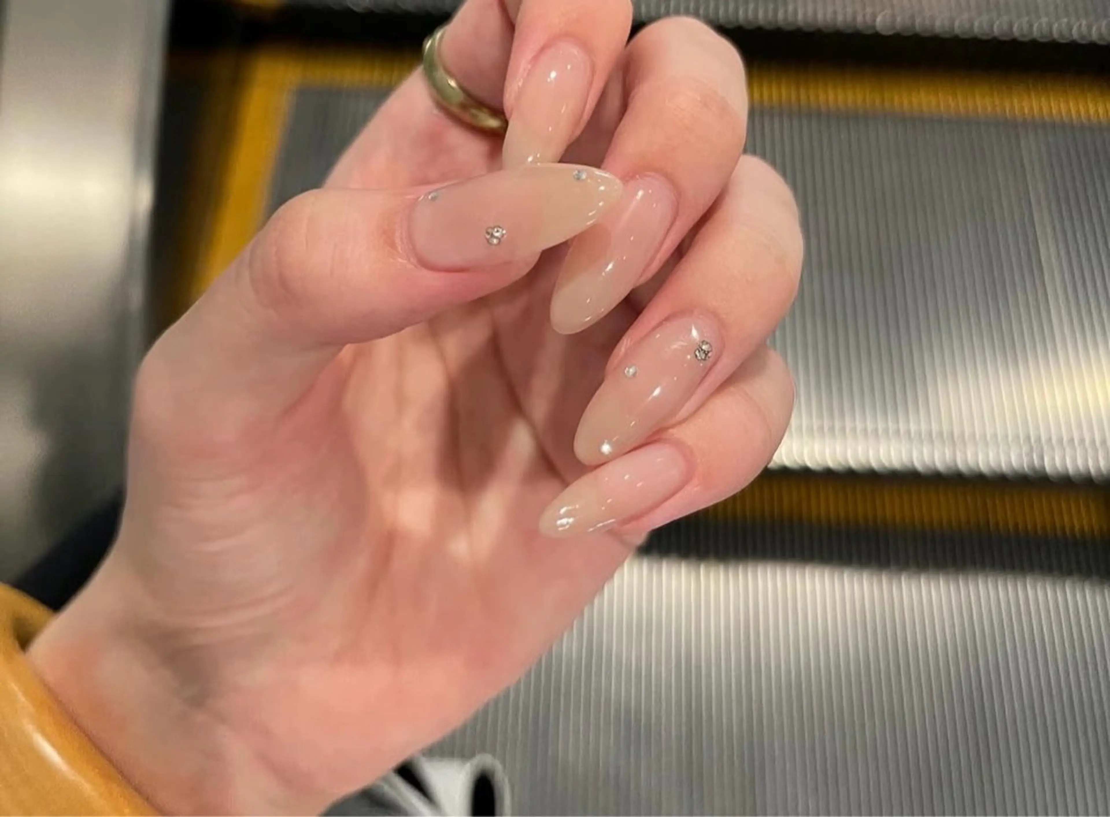 ネイル アートネイル オーロラネイル チークネイル フレンチネイル ガラスフレンチ 🎀YooLi Nail salonのネイルデザイン