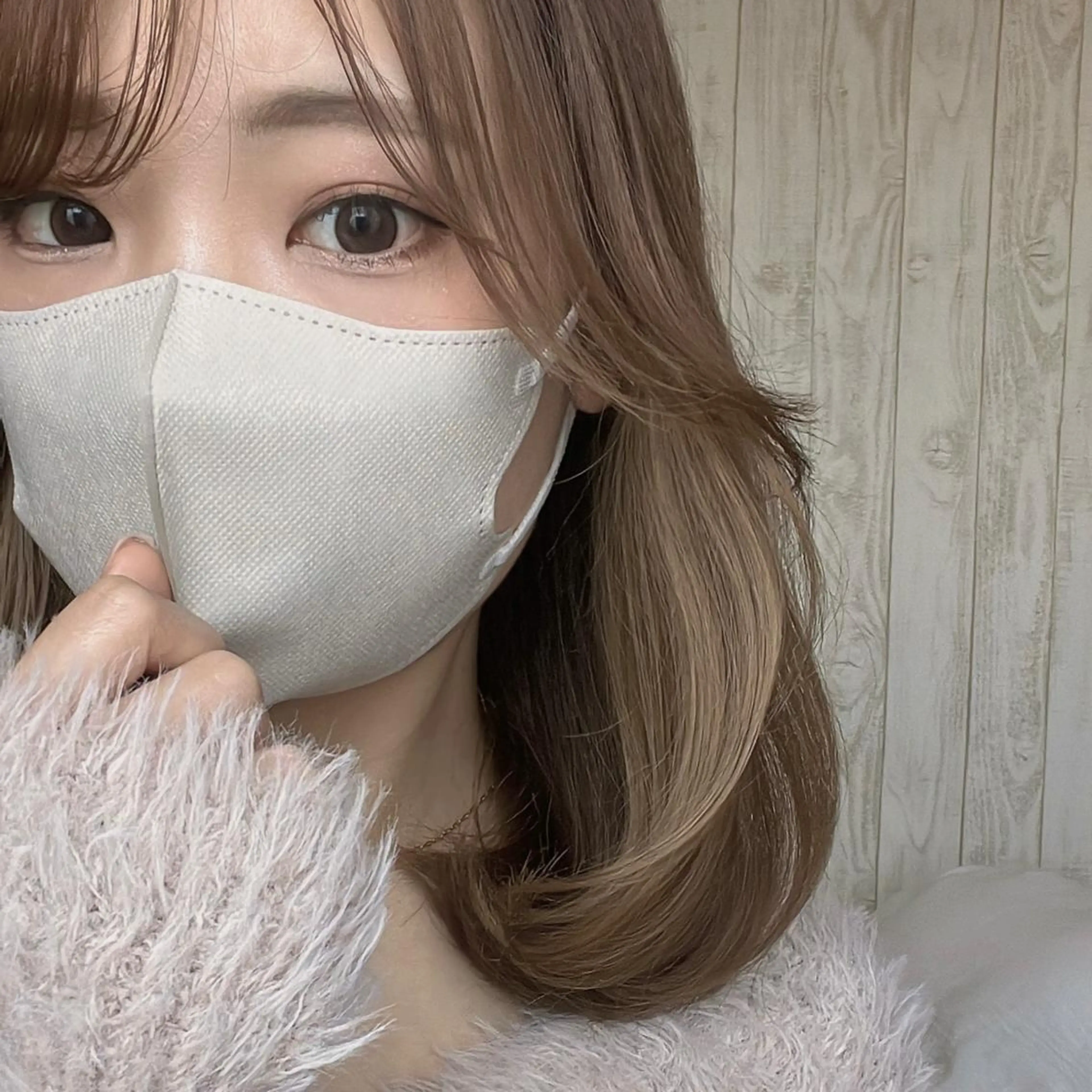 セミロング カラー ヘアアレンジ イヤリングカラー 韓国モテhair🍑 momoのヘアスタイル