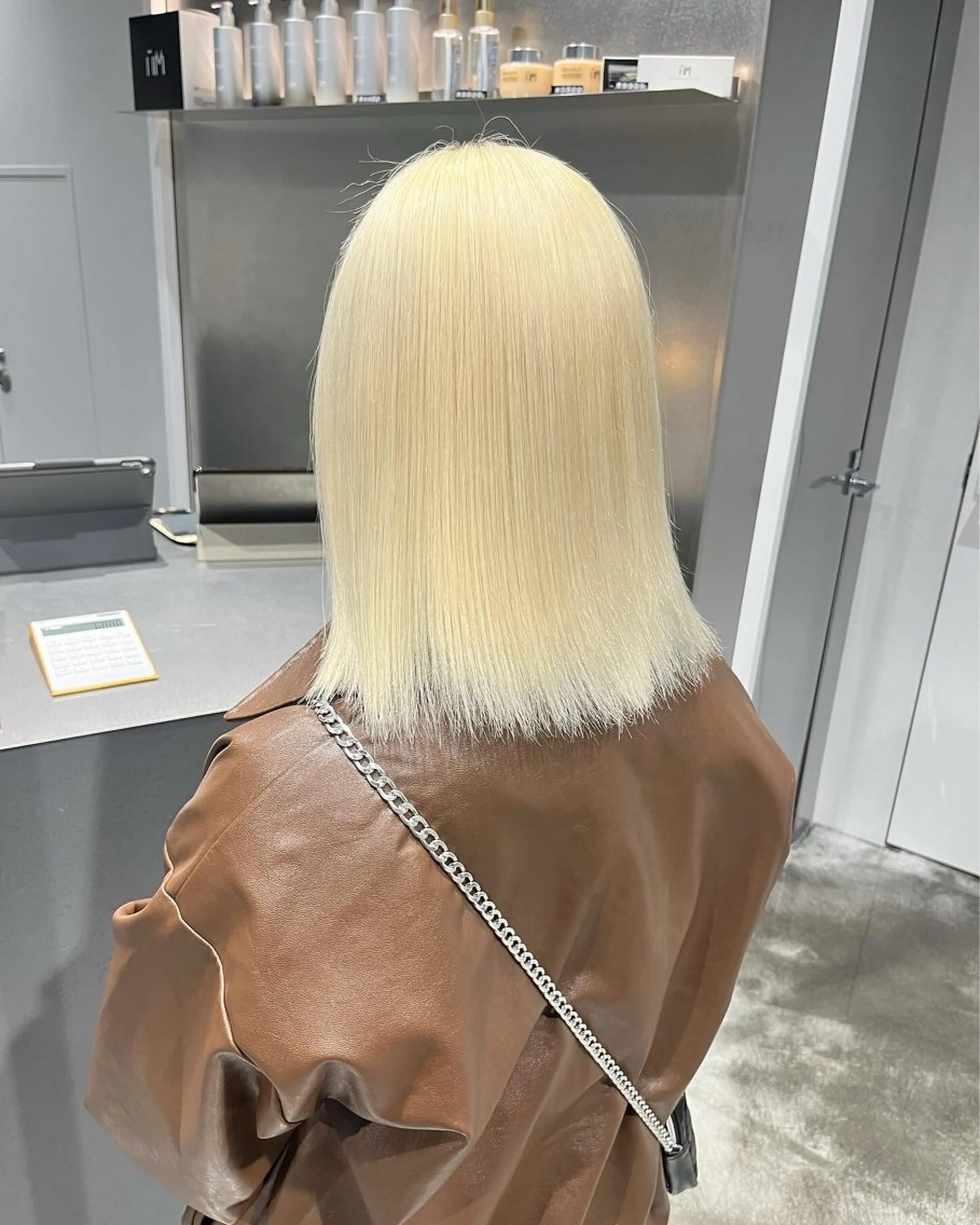 抜きっぱなしブロンド(リタッチ)の写真