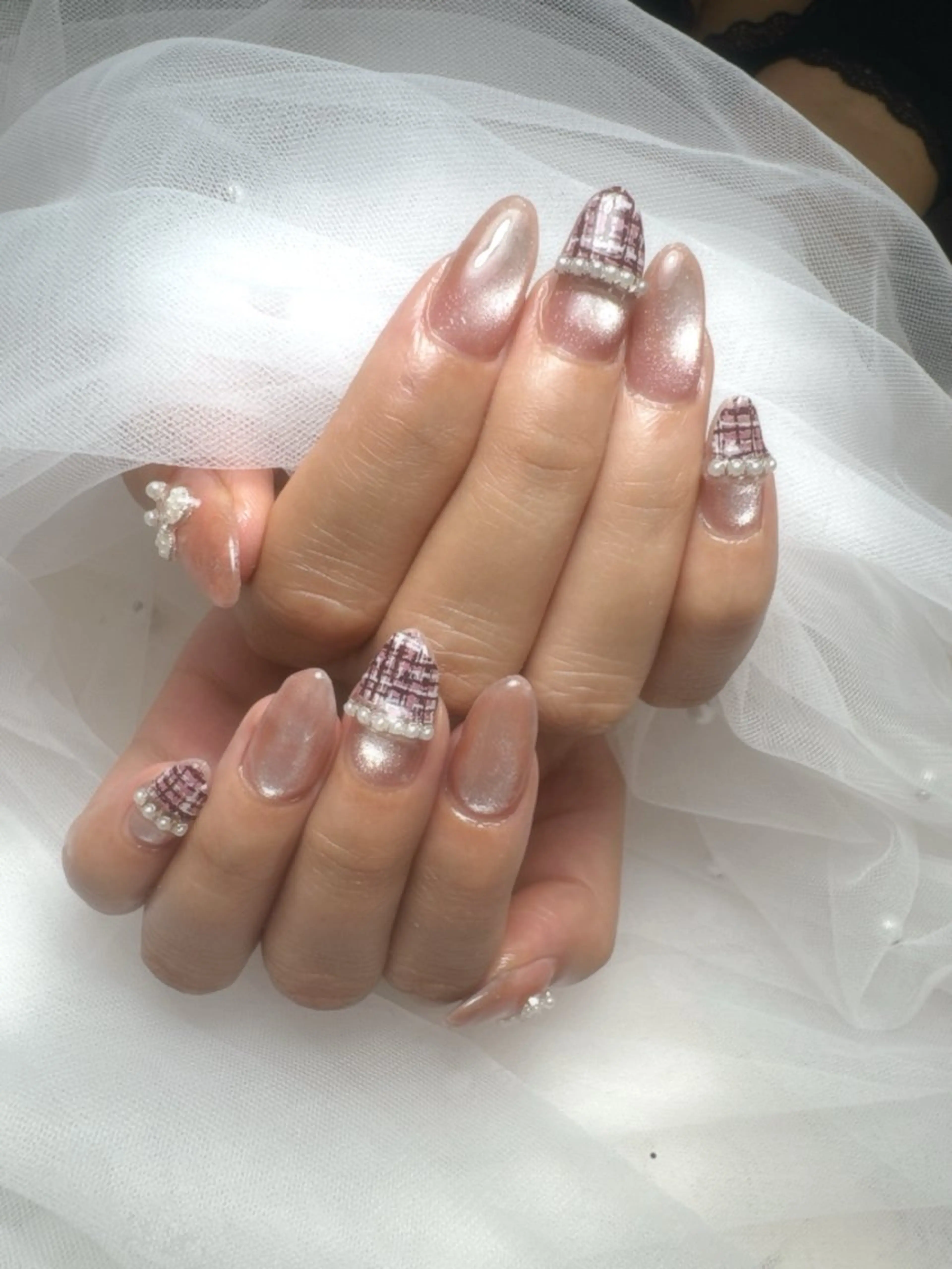 ネイル フレンチネイル ガラスフレンチ キラキラネイル 韓国ネイル 持ち込み ハンドネイル Queeens nailのネイルデザイン
