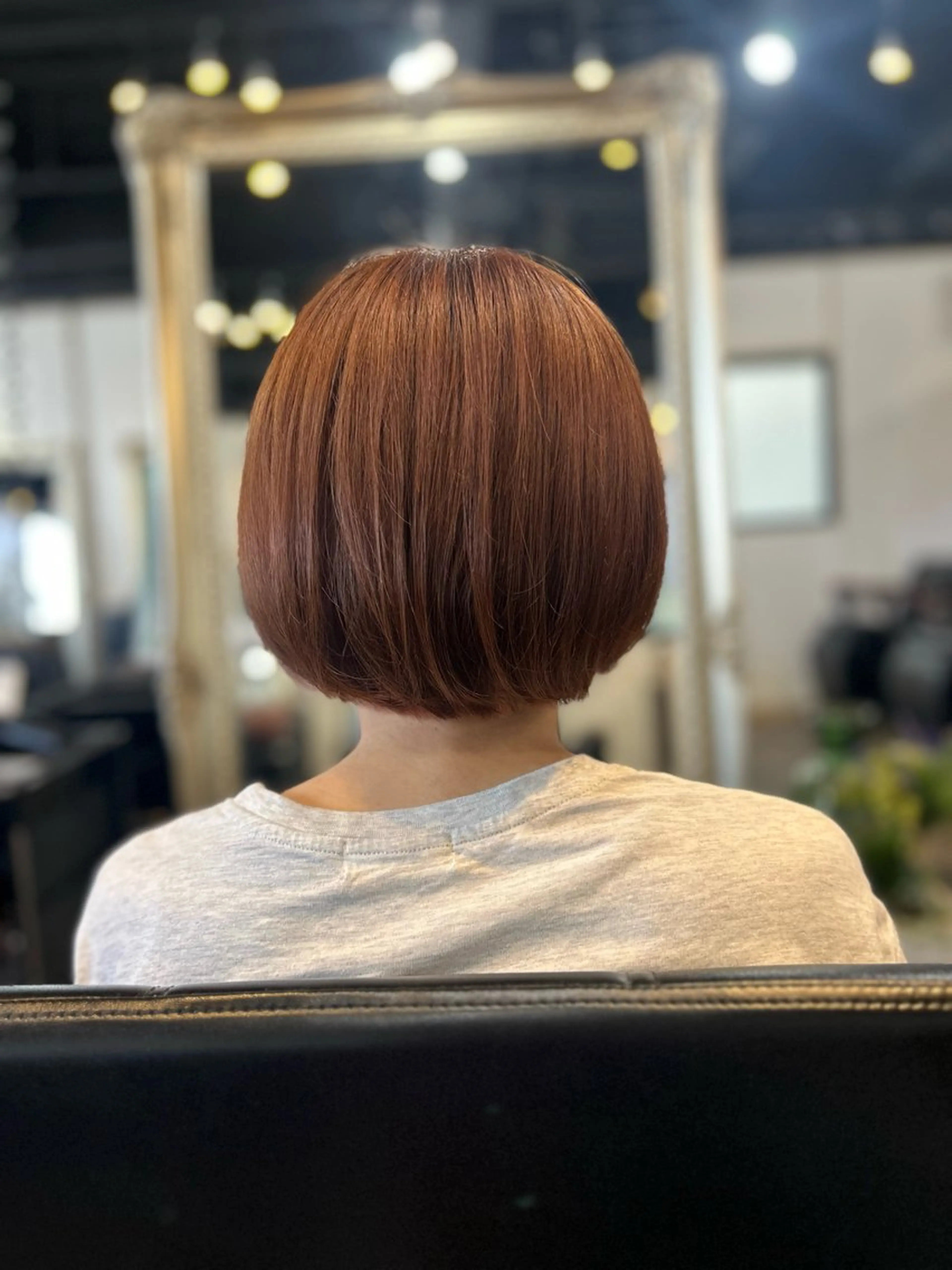 ショート ボブ カット Julia🖤 縮毛矯正🌬️🩵のヘアスタイル