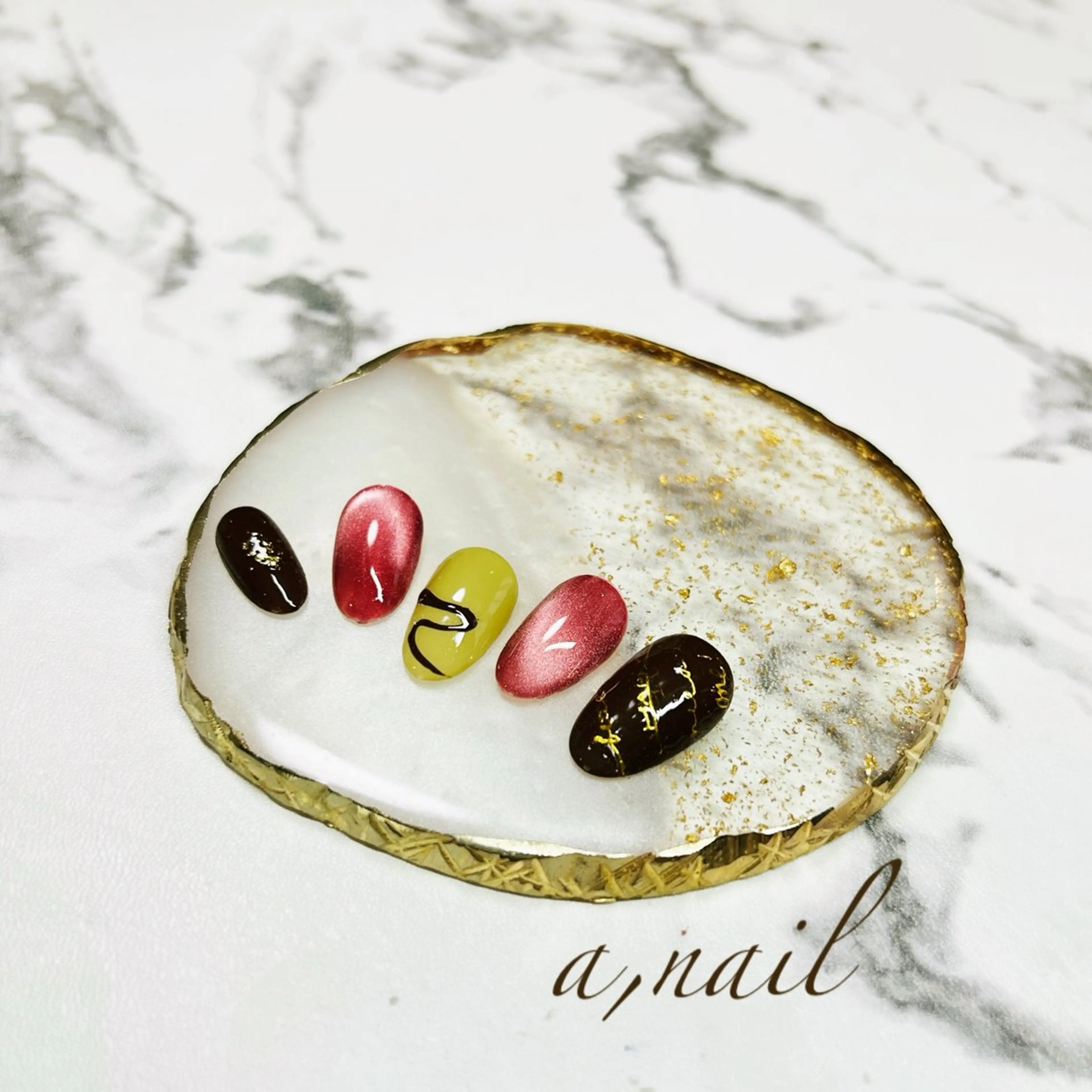 ネイル マグネットネイル ピスタチオネイル シンプルネイル バレンタイン ハンドネイル ネイルサロン エーネイルのネイルデザイン