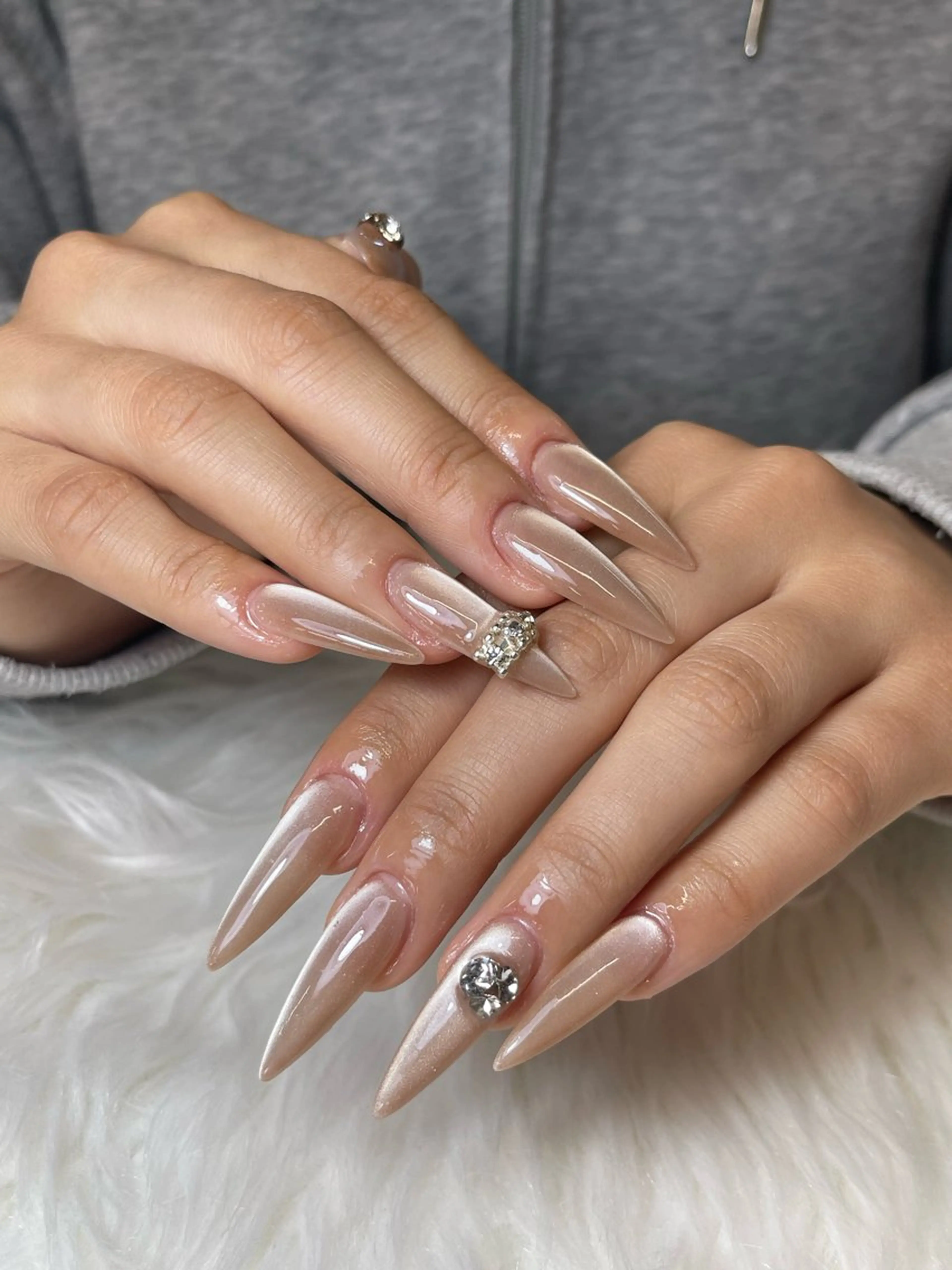 ネイル アートネイル ストーンネイル ネイルチップ ハンドネイル NiJi Nailsのネイルデザイン