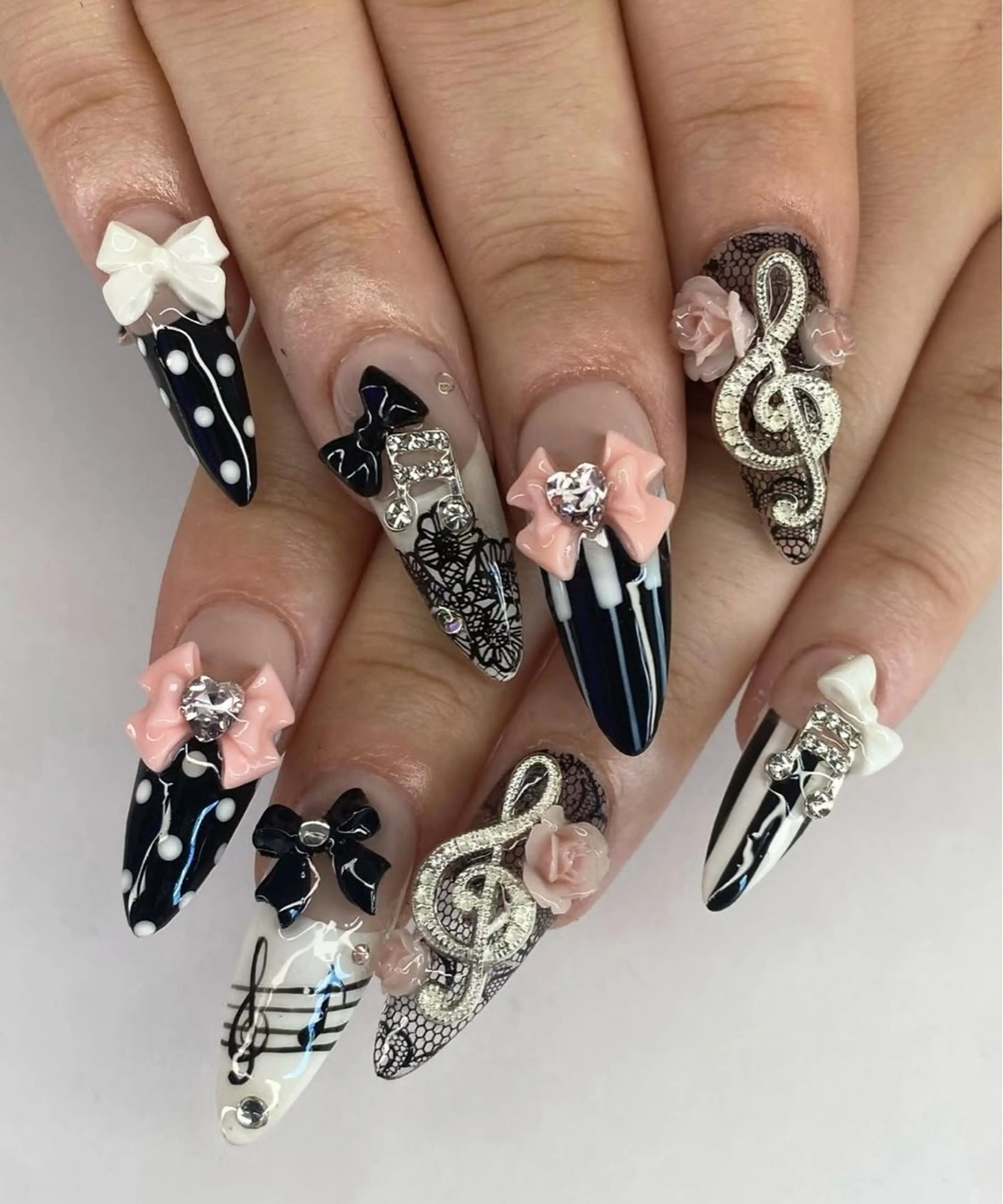 ネイル フレンチネイル グラデーション 韓国ネイル マグネットネイル シンプルネイル ハンドネイル CoMo Nailのネイルデザイン