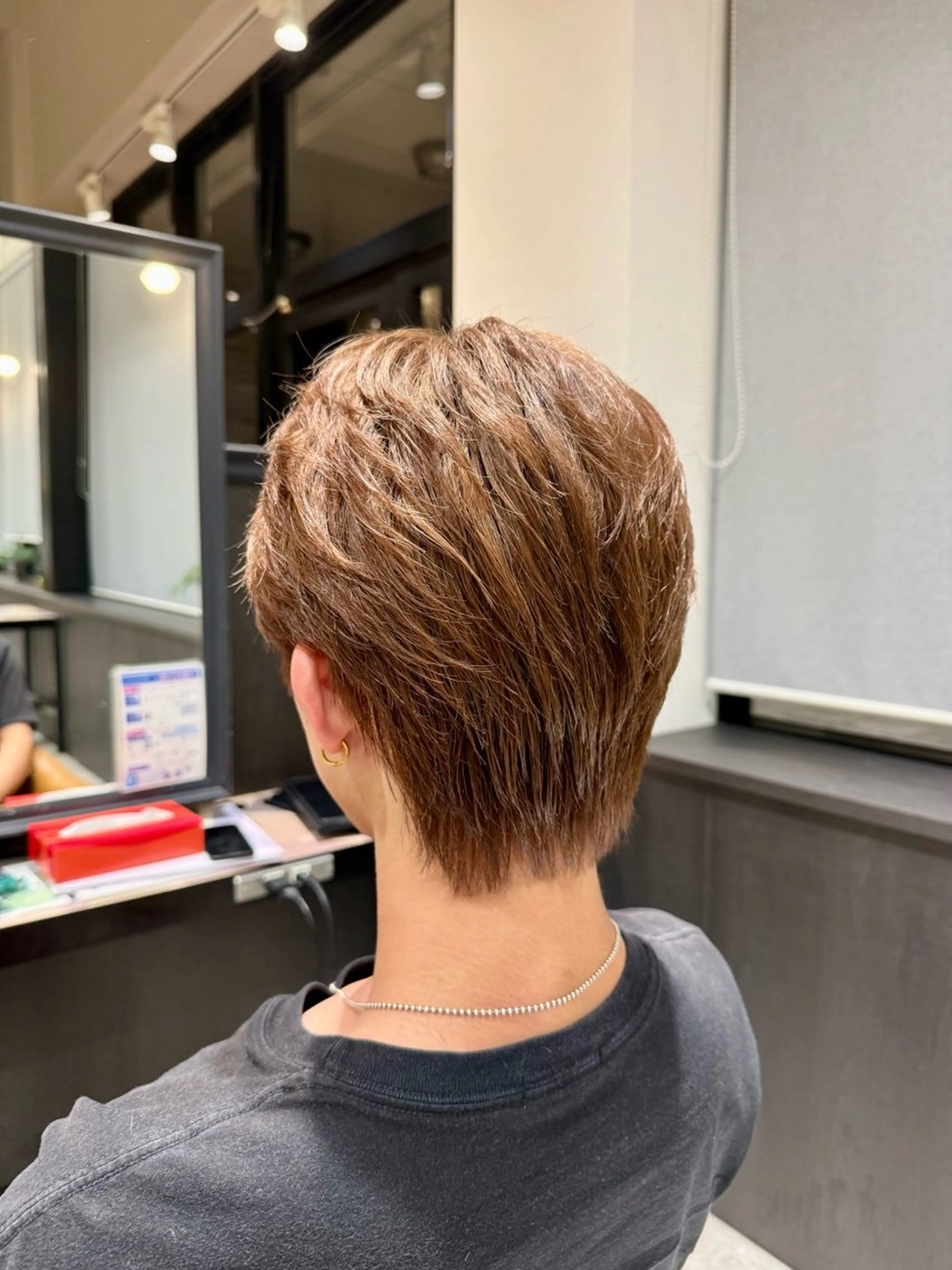 カラー メンズ センターパート フェザーパーマ メンズ韓国風 メンズパーマ 韓国ヘア特化/ メンズパーマ/下田のヘアスタイル