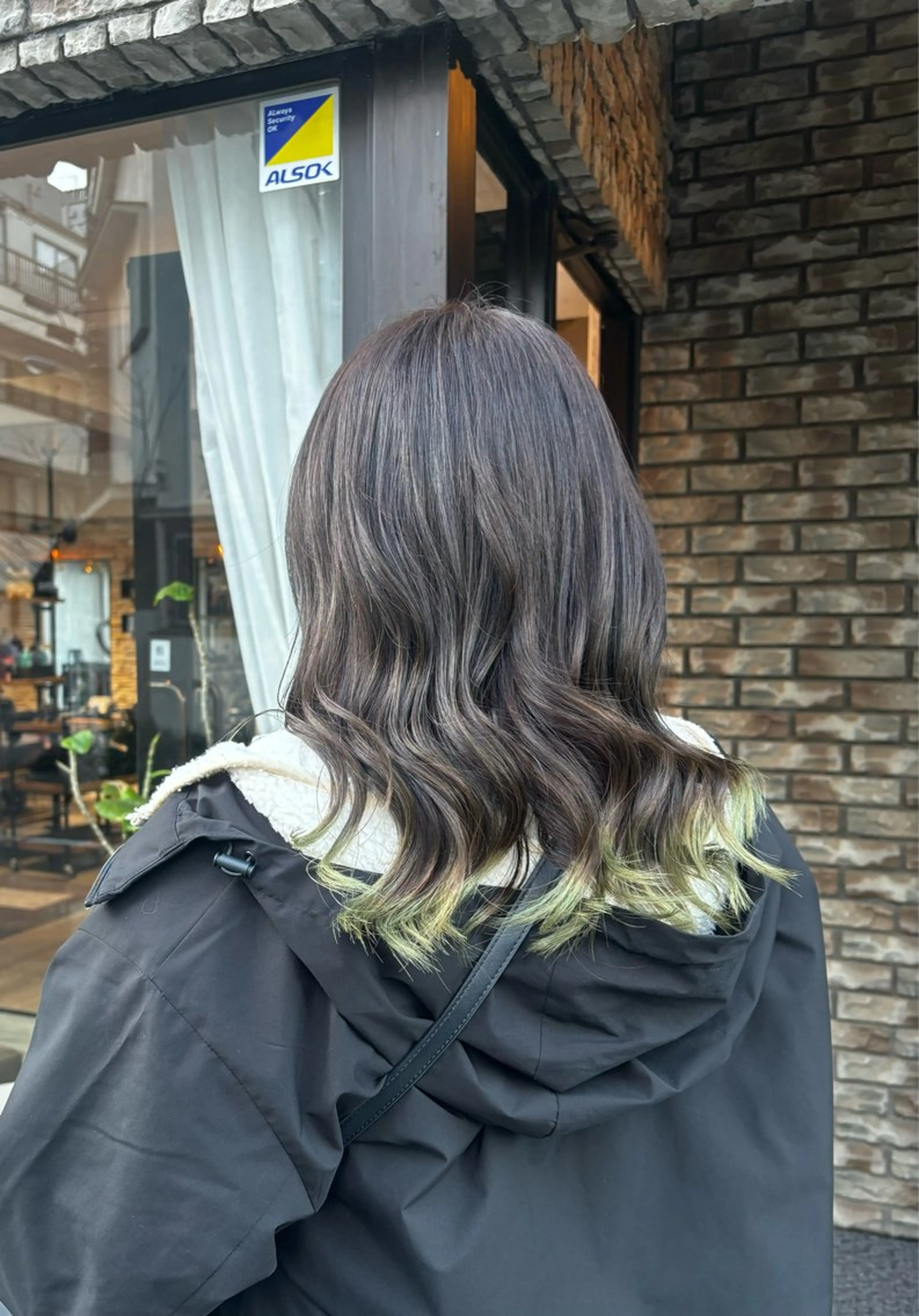 ロング カラー ブリーチ ヘアカラー 🍒サクラ🍒 /透明感カラー/艶髪のヘアスタイル