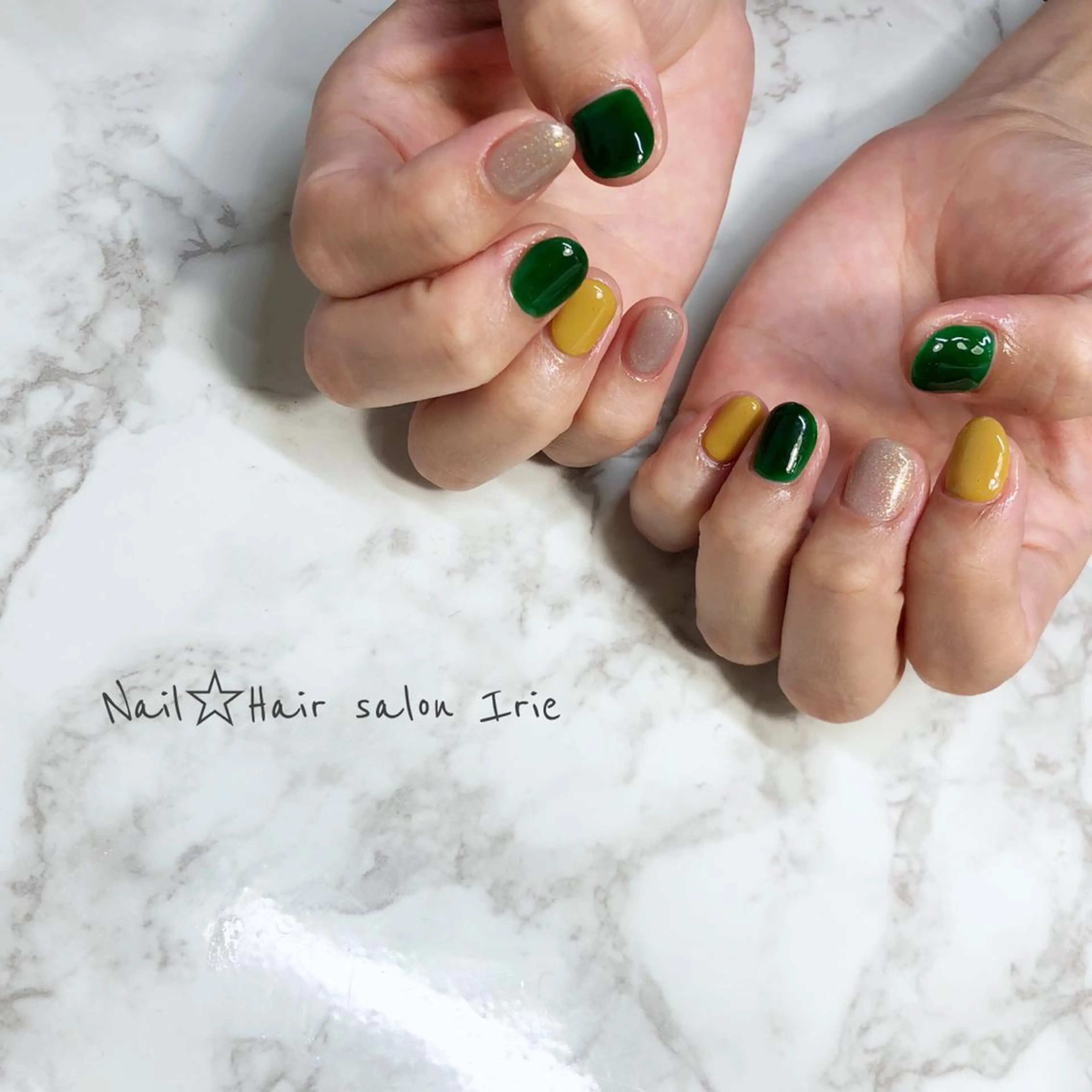 ⚫1色塗りorラメグラデーションの写真