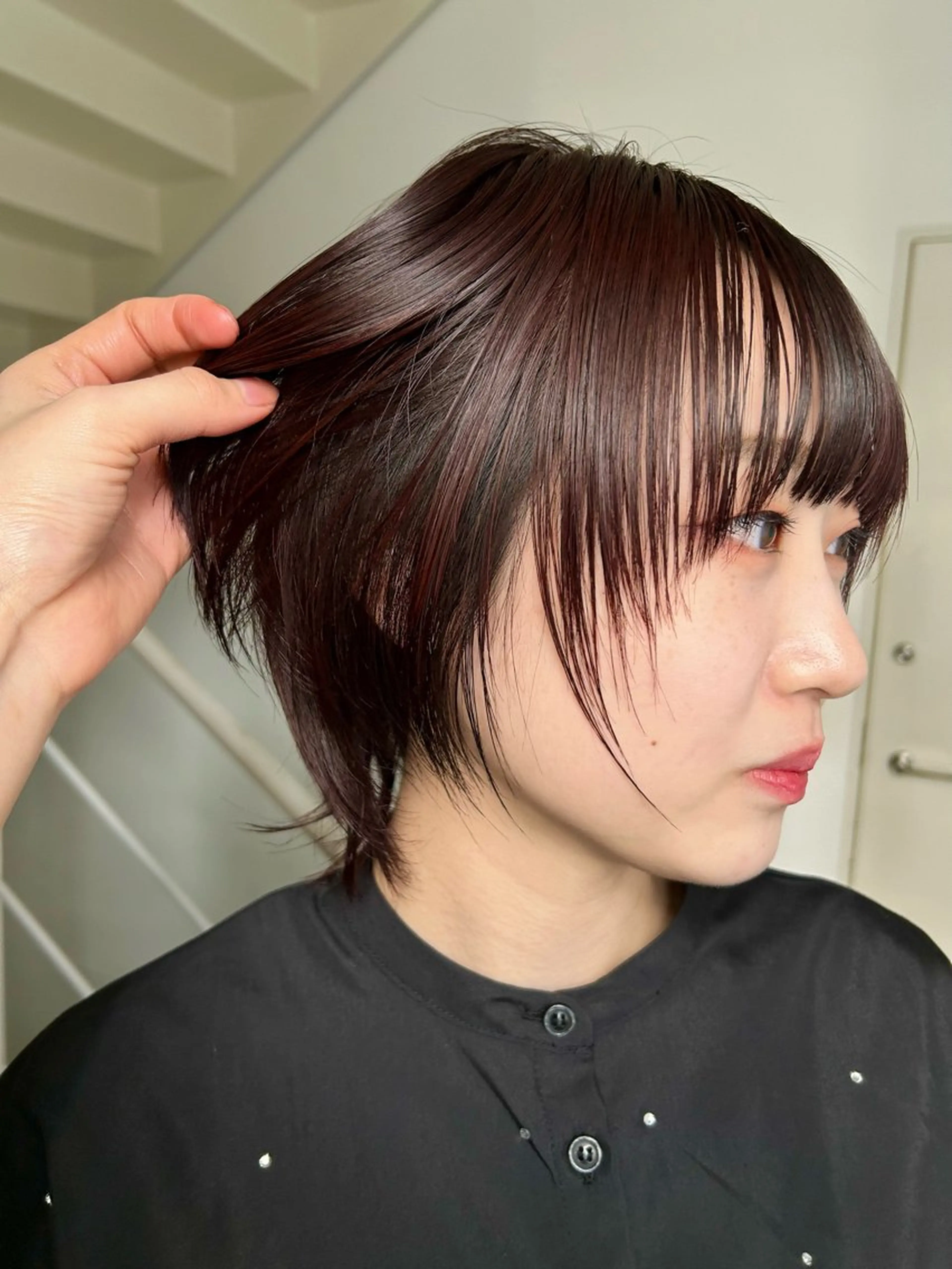 ショート カラー 黒髪 レッドカラー みうら ありさのヘアスタイル