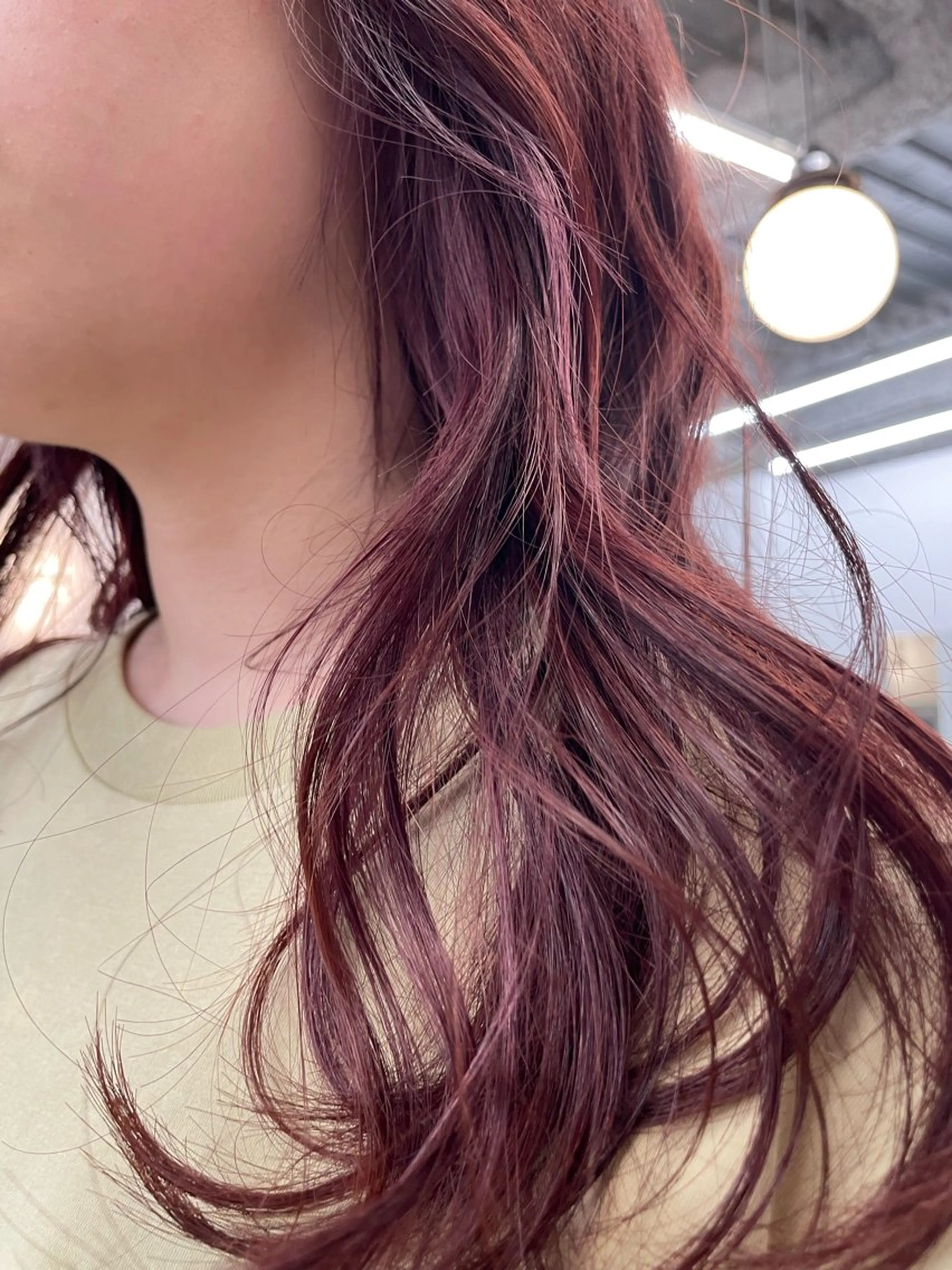 ロング カラー ブリーチ ボルドーカラー ブラウンカラー ダブルカラー インナーカラー 【お洒落パーマ】 Elme　肥塚康汰郎のヘアスタイル