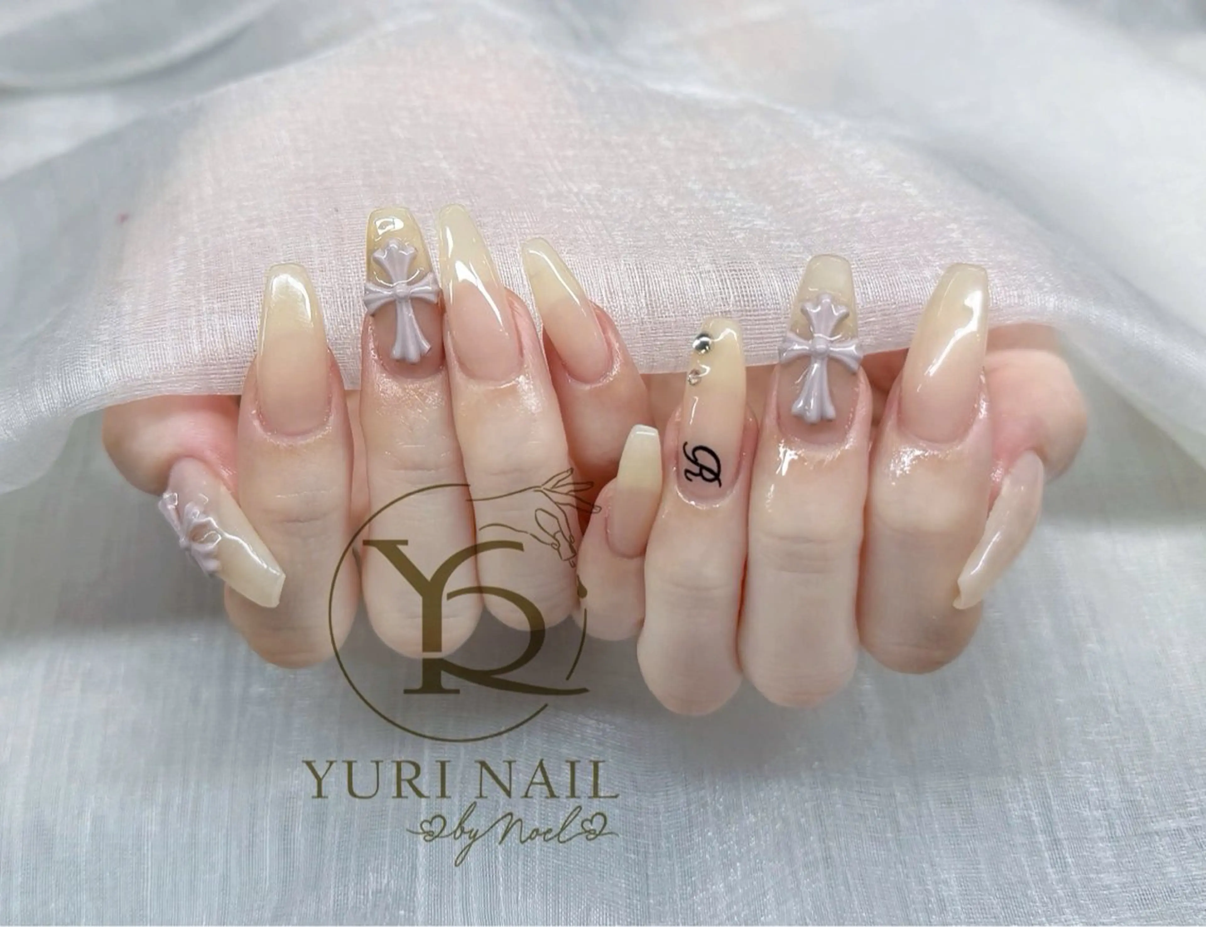 ネイル チークネイル フットネイル フレンチネイル グラデーション キラキラネイル ハンドネイル フットネイル ハンドケア YURI Nail Funabashiのネイルデザイン