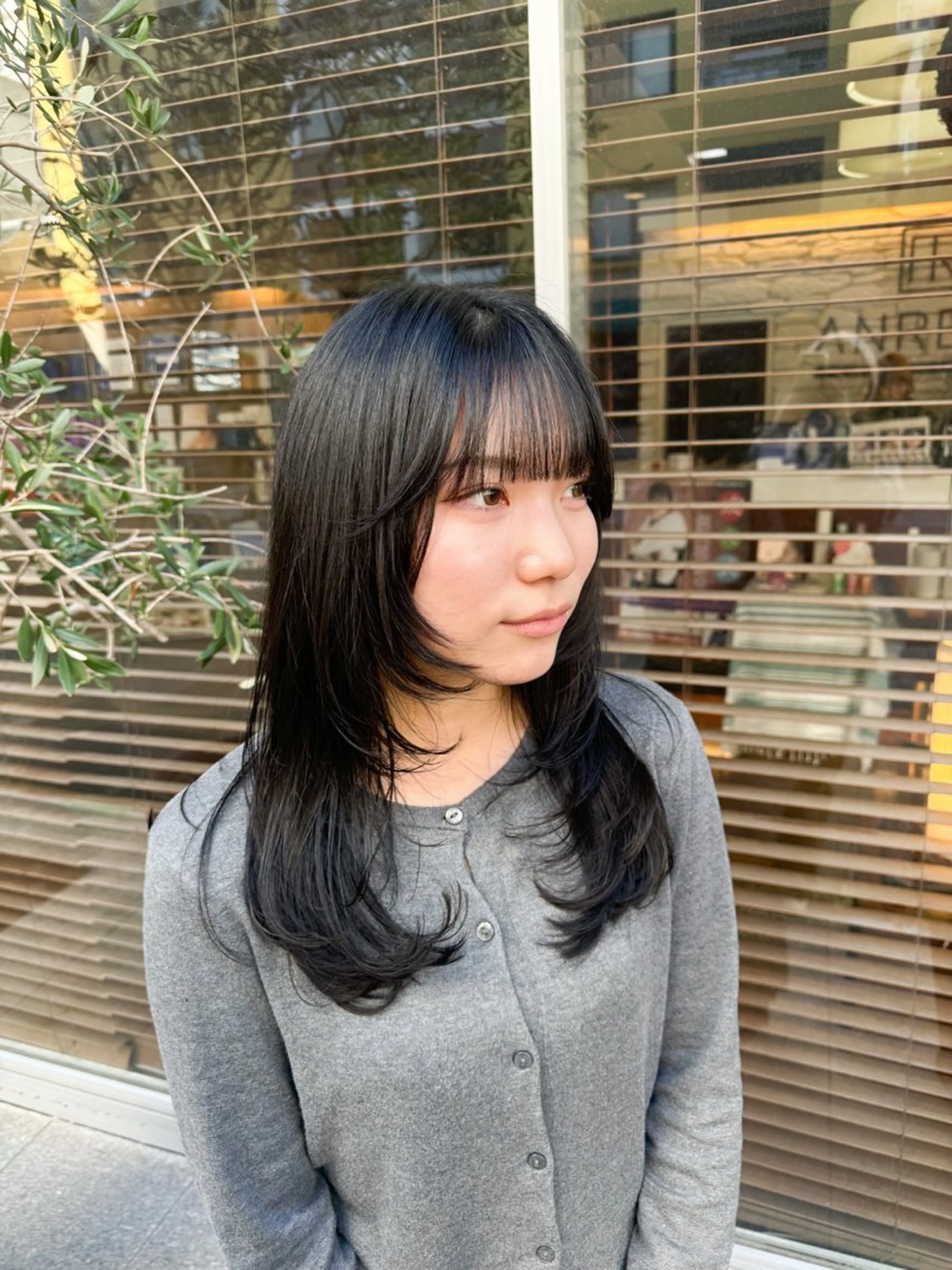 セミロング maika /layer cutのヘアスタイル