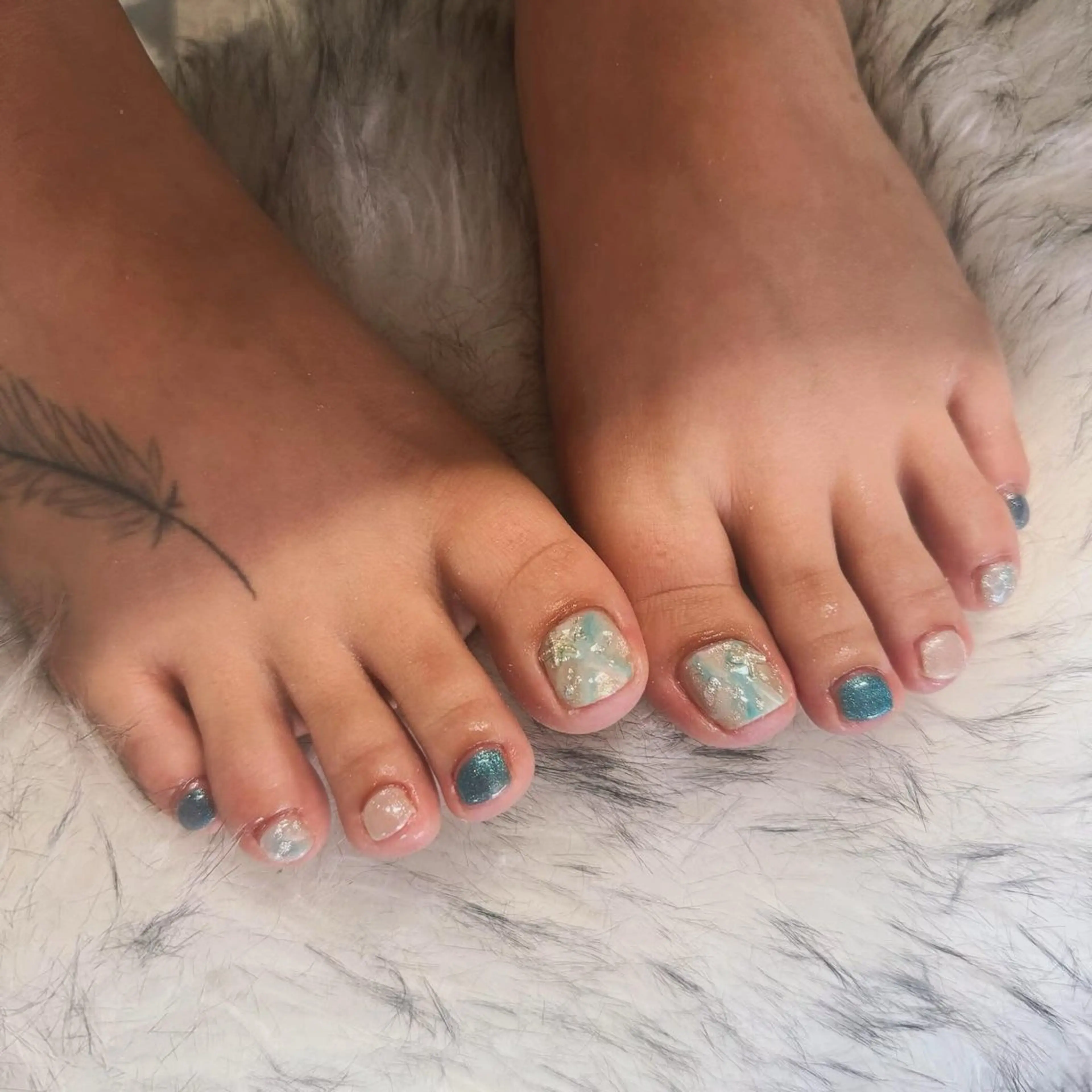 ミディアム フットネイル mao .のネイルデザイン