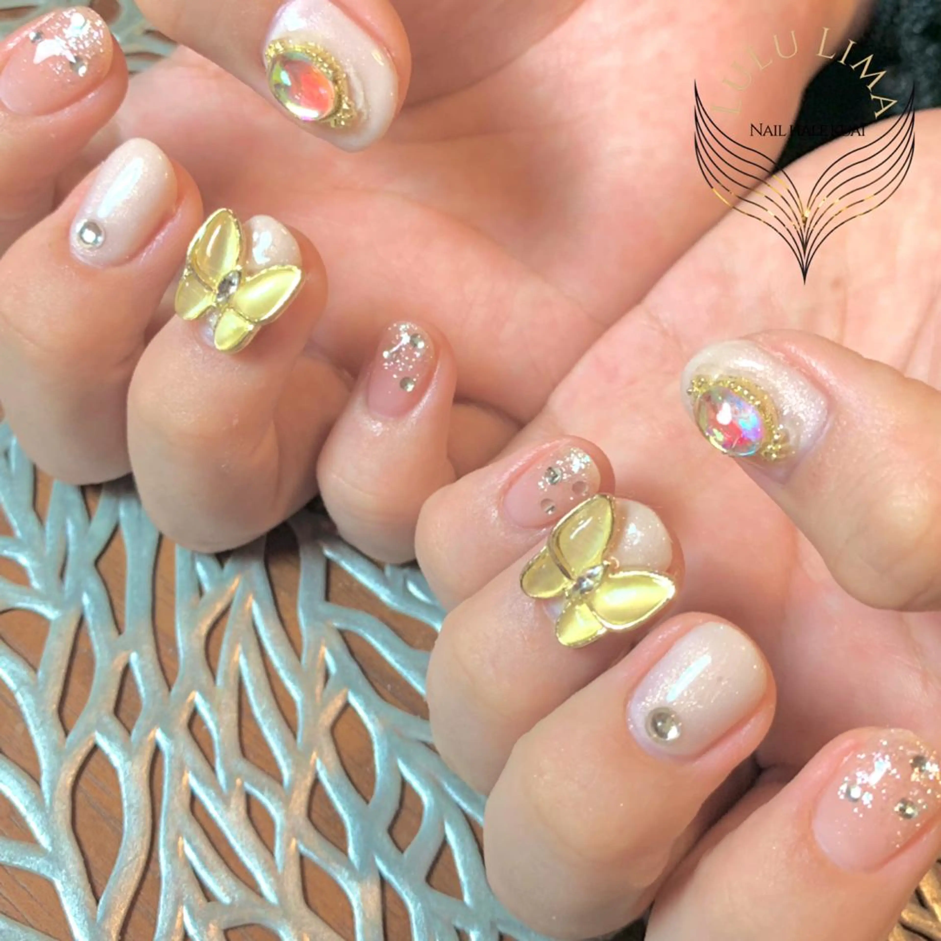 ネイル ハンドネイル ハンドケア LULU LIMAのネイルデザイン