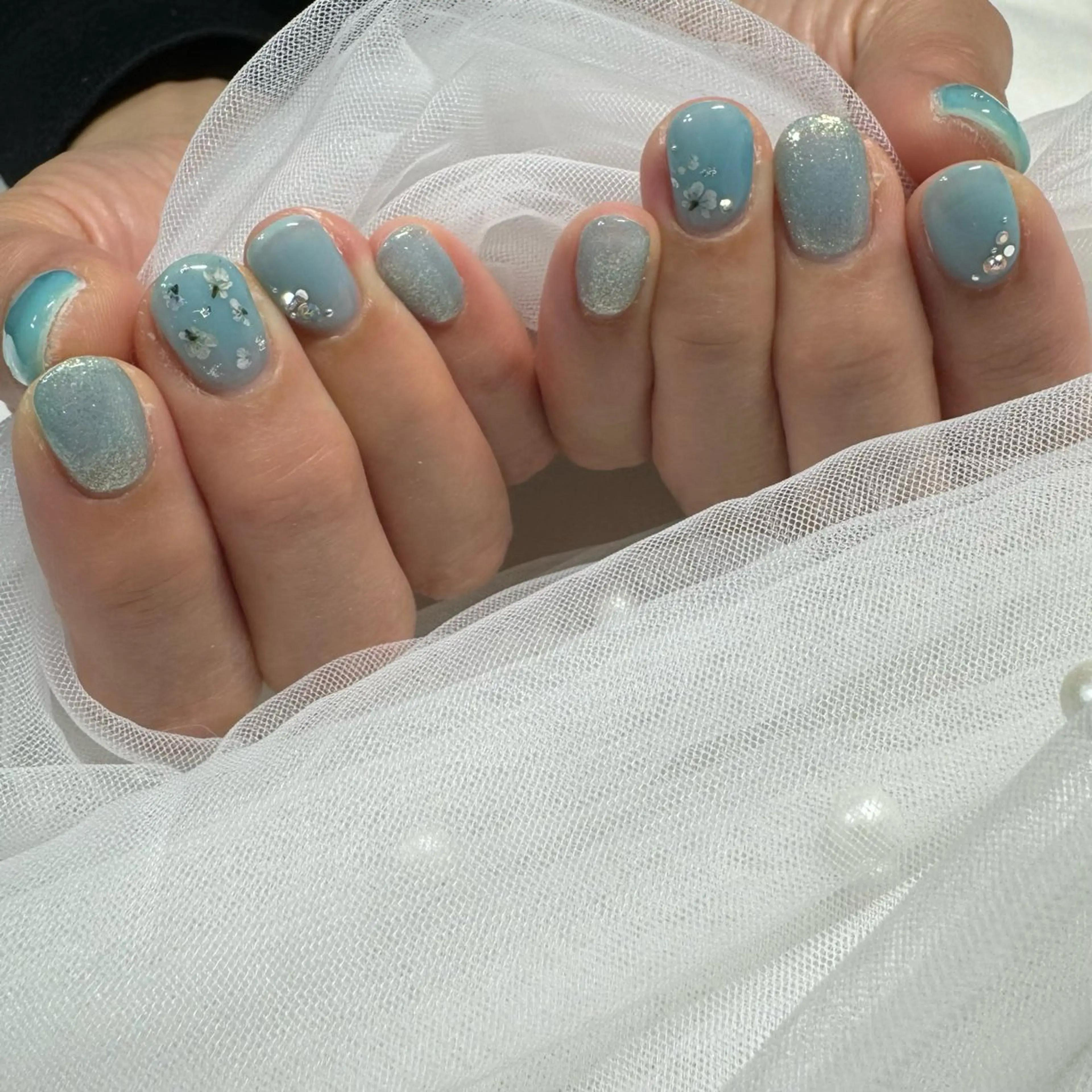 ネイル ジェルネイル 東 千夏のネイルデザイン