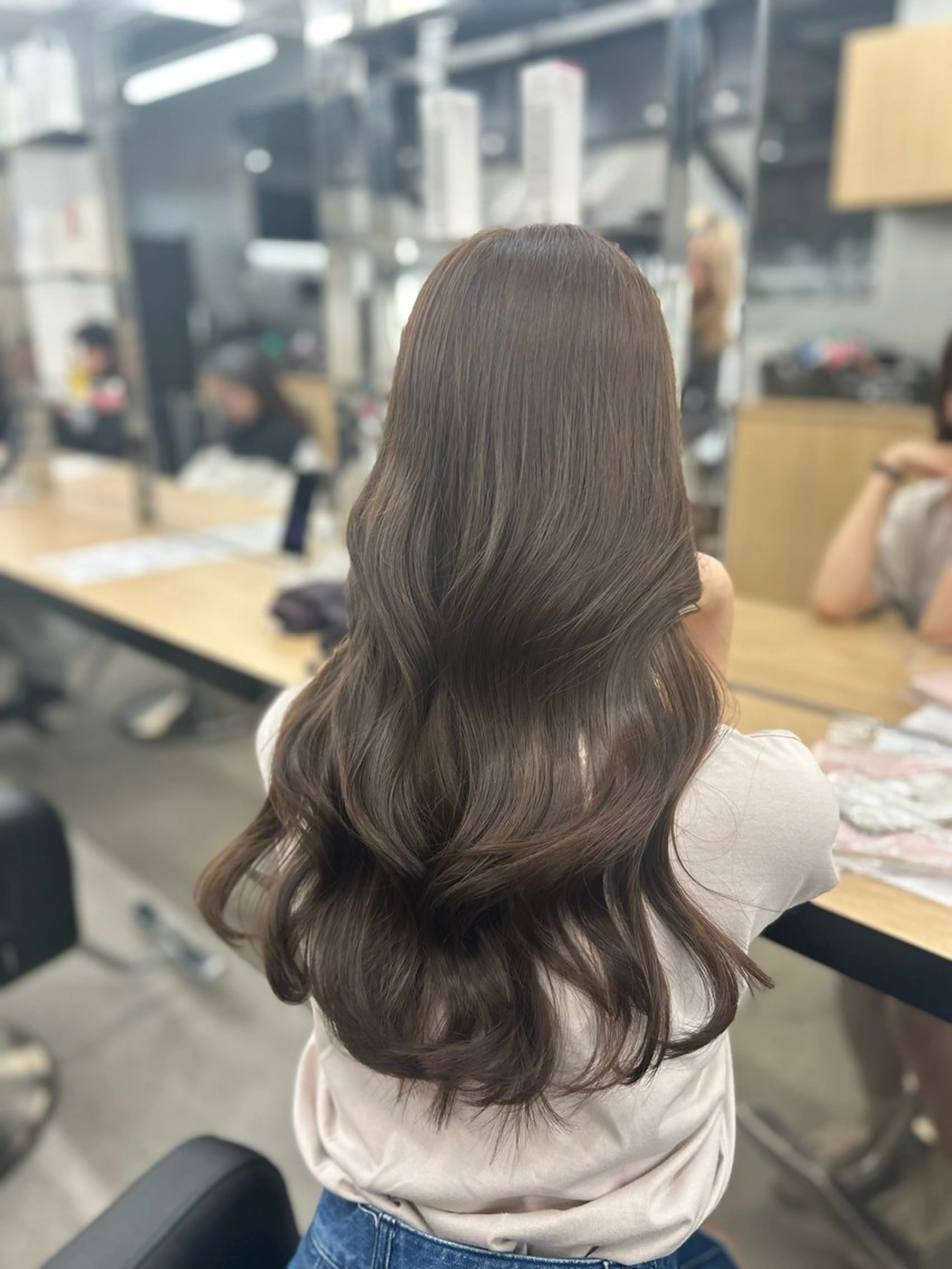カラー 透明感カラー🫧 EMAのヘアスタイル