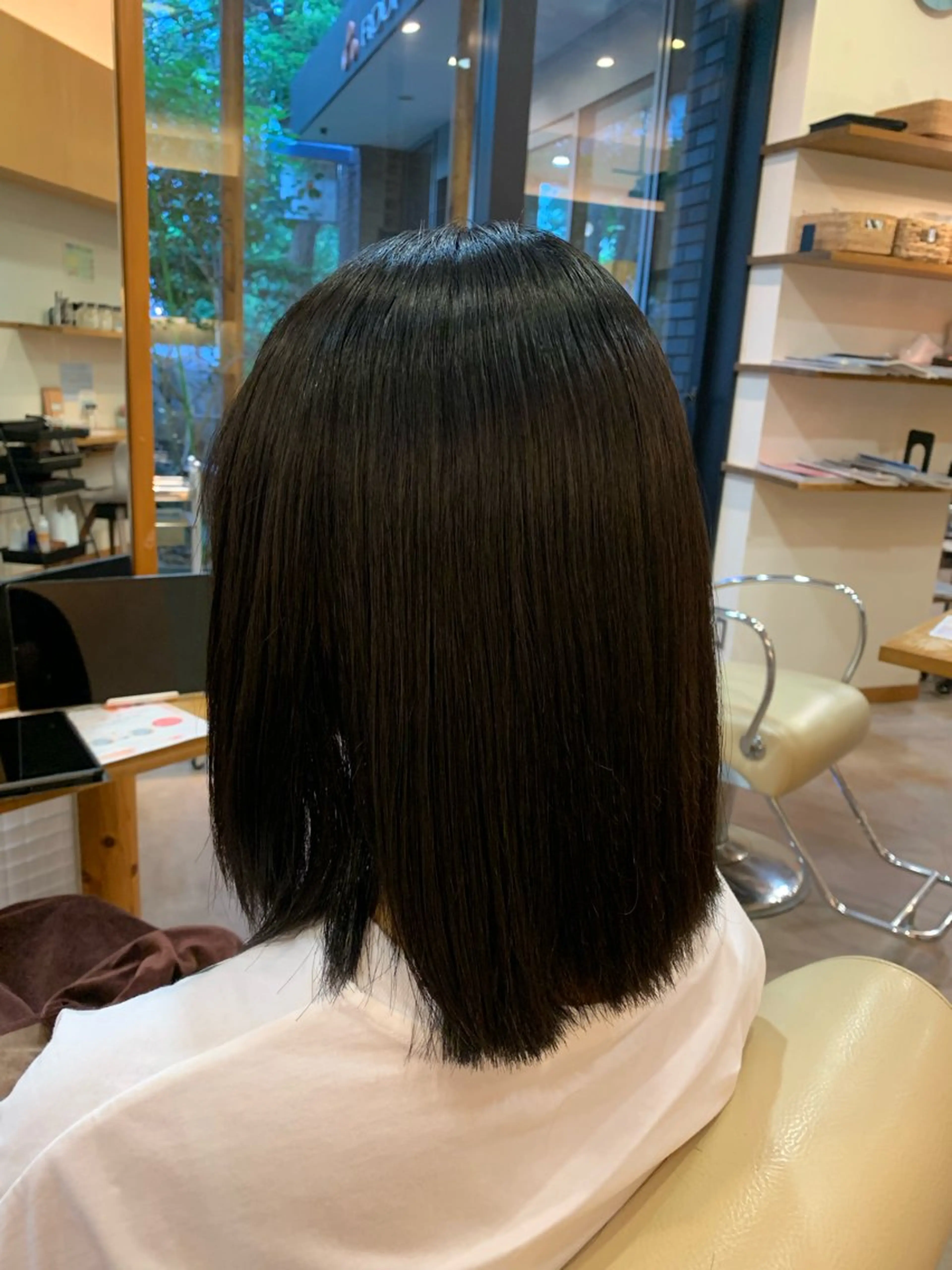 ミディアム シミズ チハルのヘアスタイル
