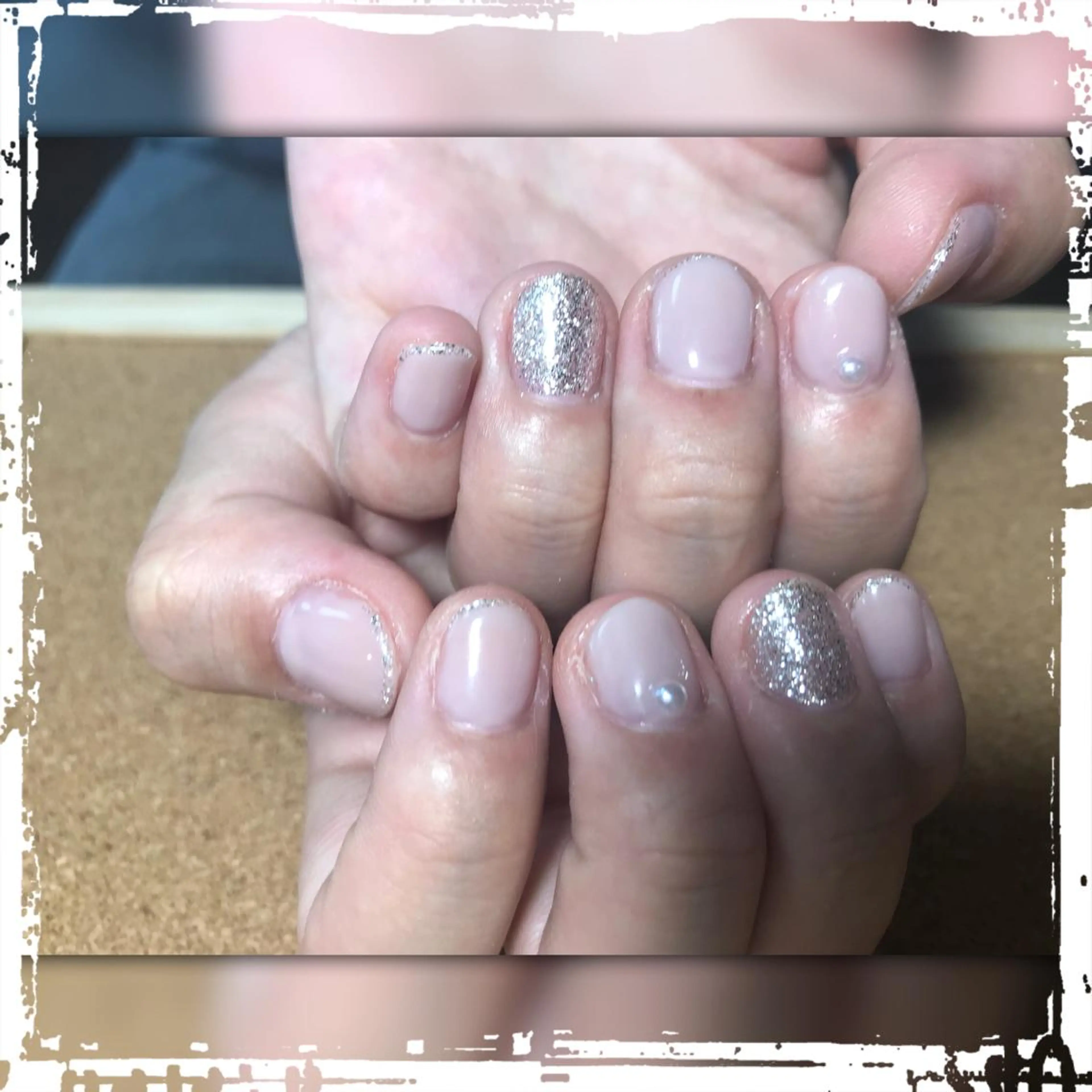 ネイル シンプルネイル ECLAT エクラ所属・寺山 千鶴のネイルデザイン