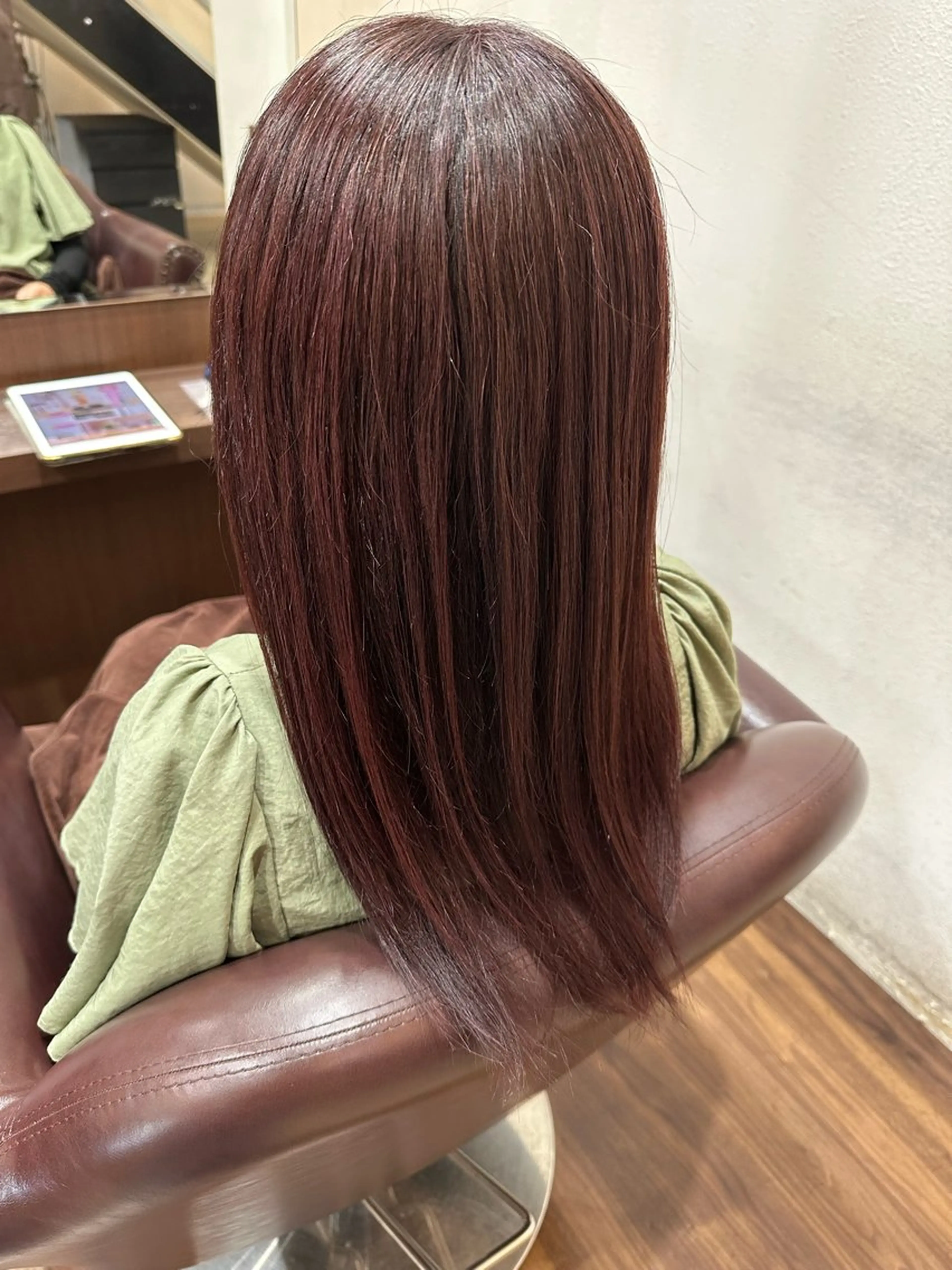 セミロング カラー ヘアカラー 岡嶋 菜々子のヘアスタイル