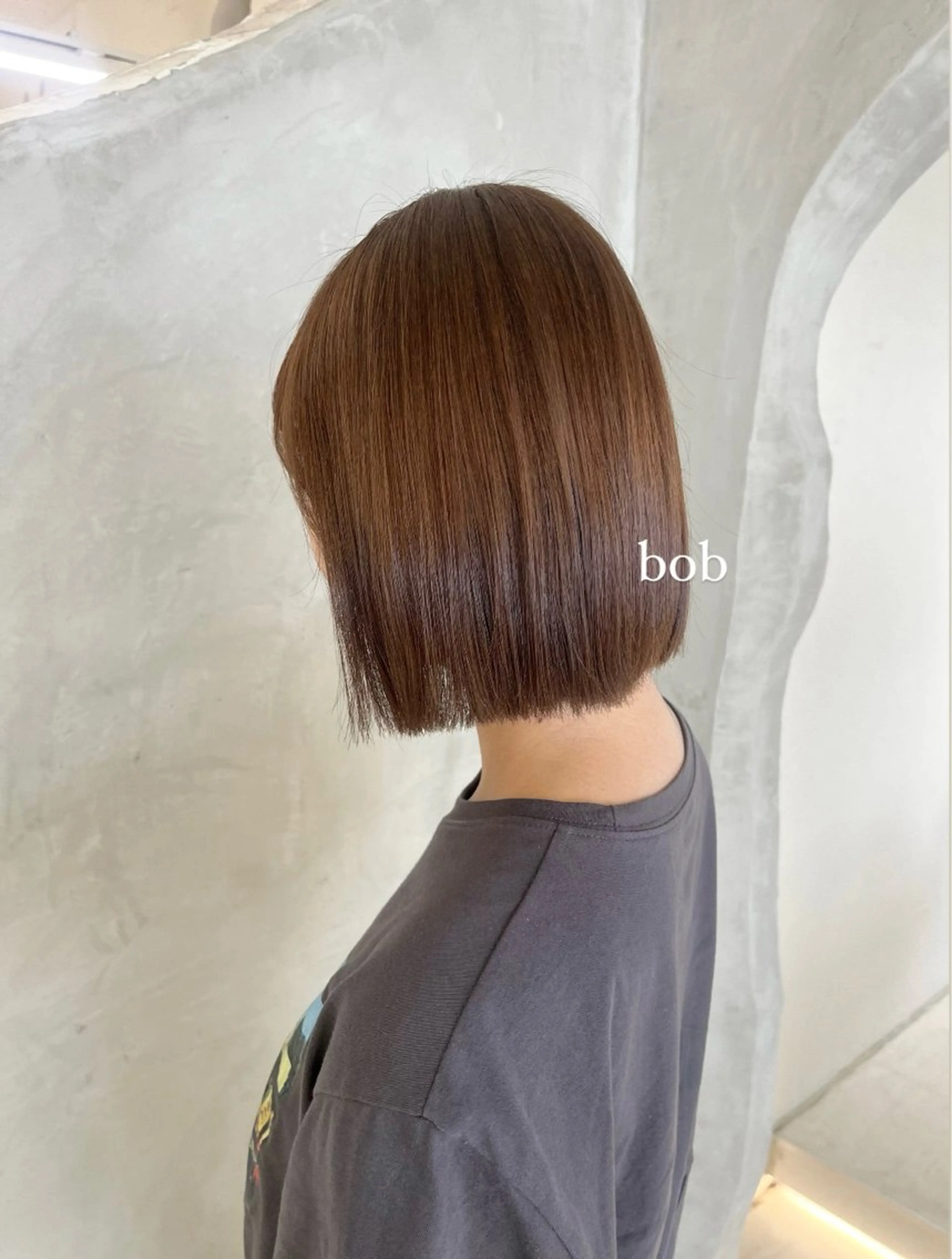 ミディアム カラー 切りっぱなしボブ ボブ カット ヘアカラー トリートメント 切りっぱなしボブ/ 艶カラー/綾莉のヘアスタイル