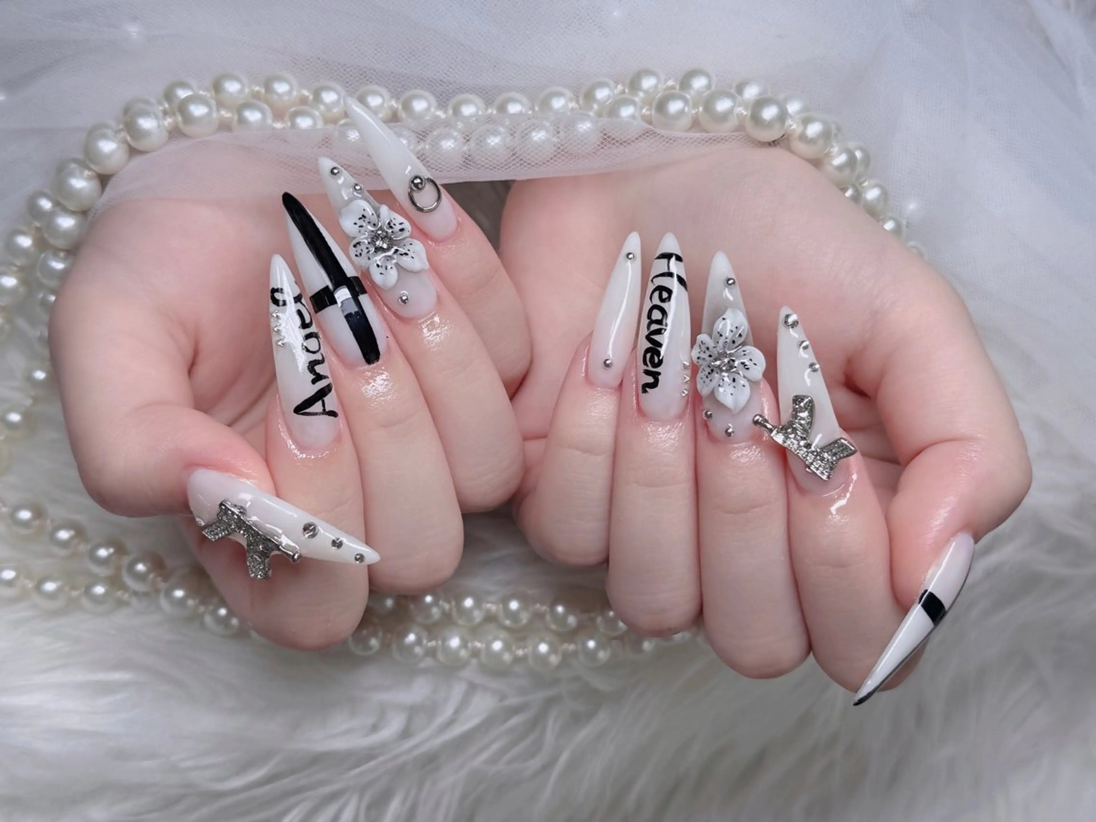 ネイル フレンチネイル ジェルネイル ハロウィン 韓国ネイル マグネットネイル ハンドネイル Hbaby nailのネイルデザイン