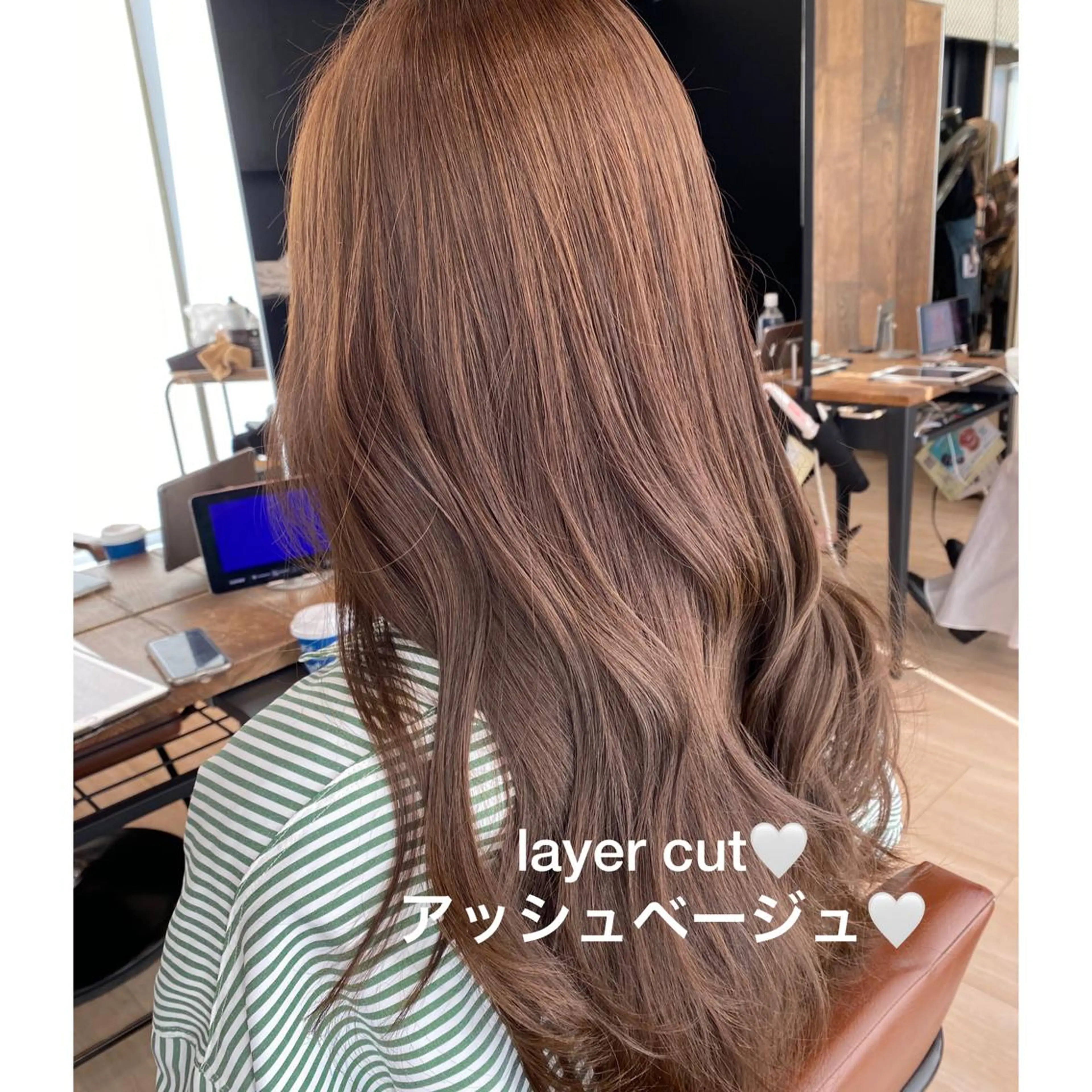 ロング カラー アッシュ ベージュカラー レイヤーカット 🍼顔周りカット/ レイヤー/小川華奈のヘアスタイル