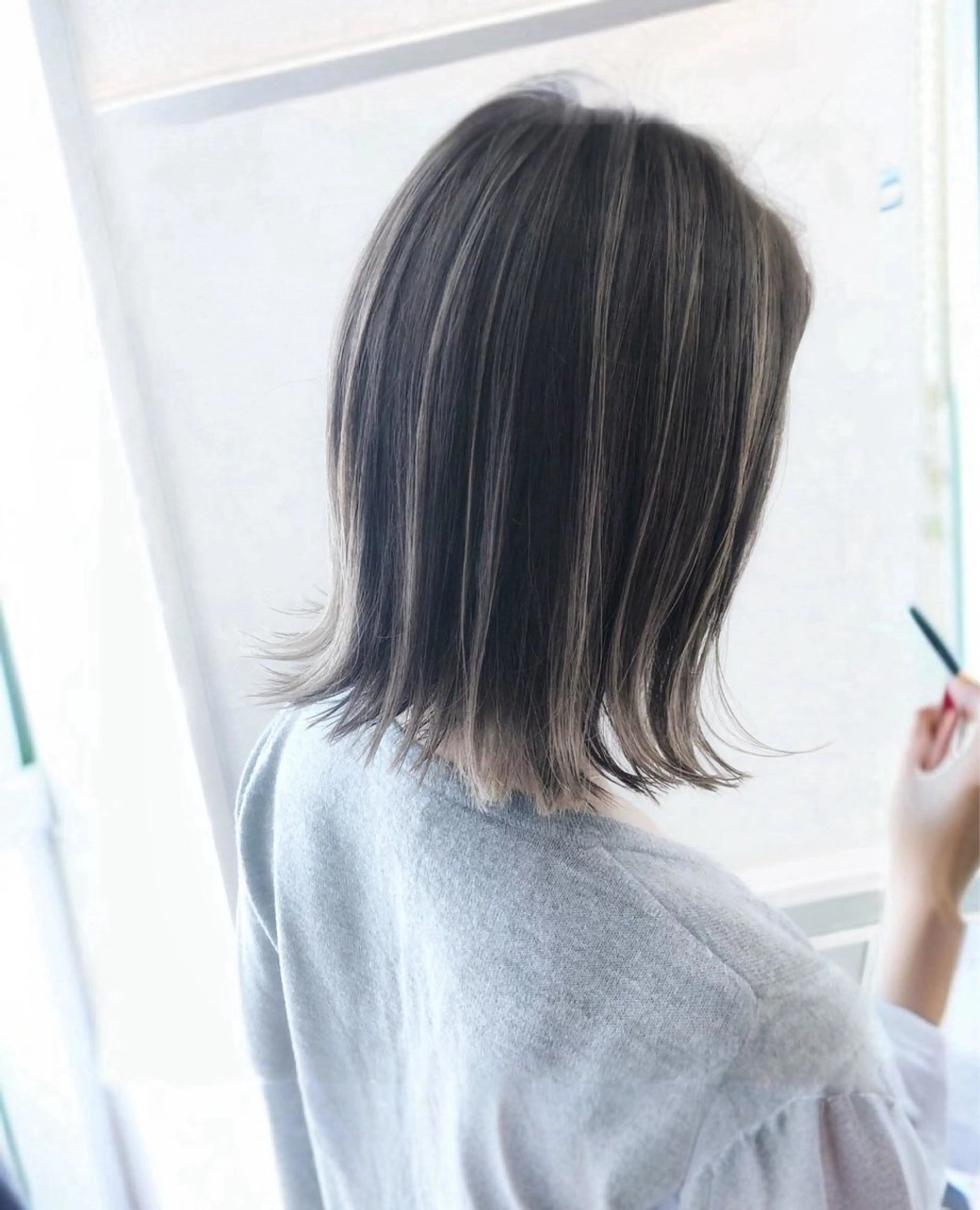 セミロング カラー 艶カラー／ 夢叶のヘアスタイル